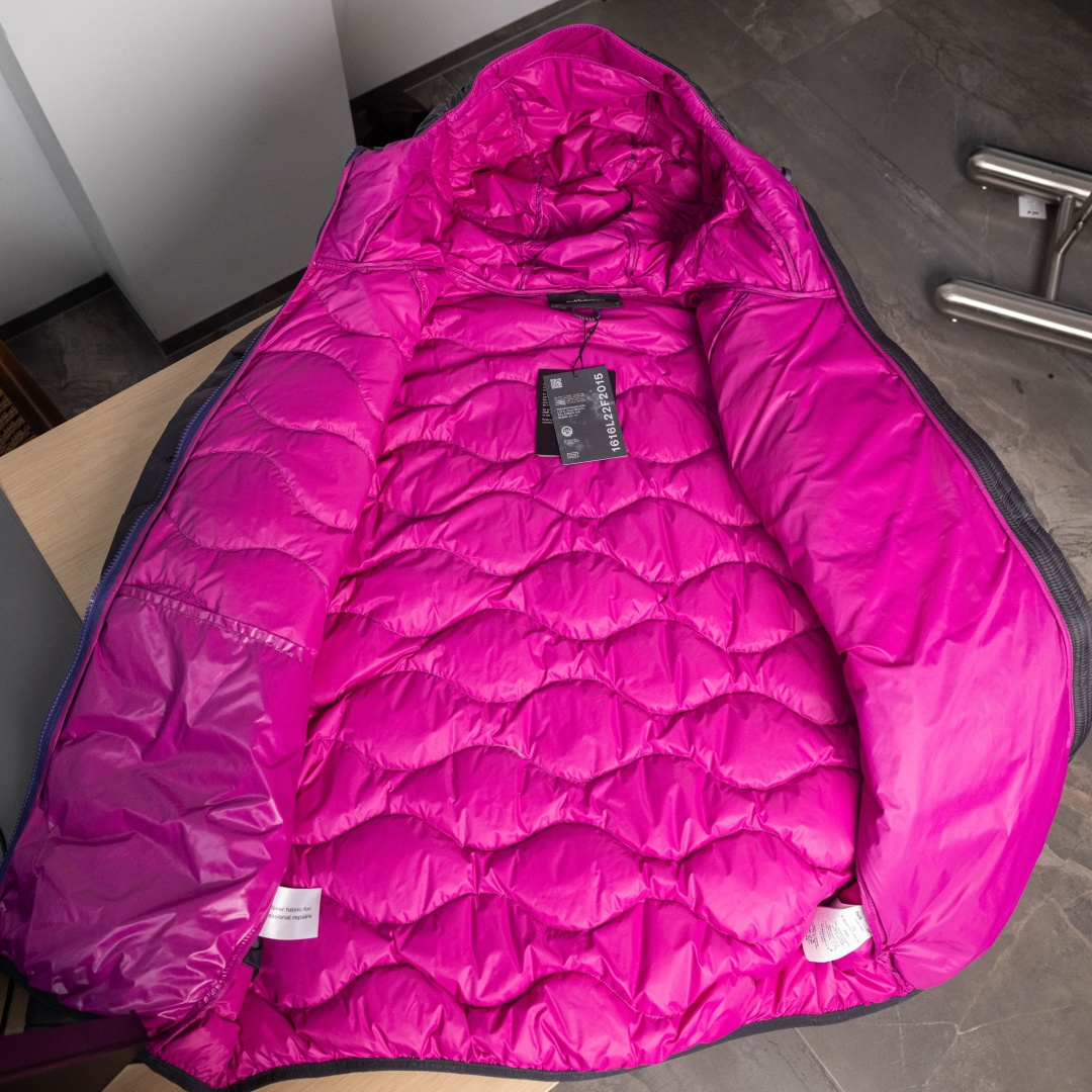 ❗️特价A❗️Peak Performance|壁克峰90鹅绒吐司服配色：运动灰(紫拉链粉内里)、浅沙白