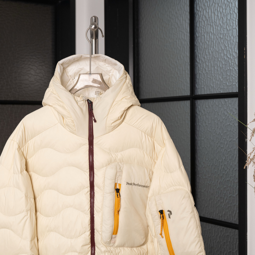 ❗️特价A❗️Peak Performance|壁克峰90鹅绒吐司服配色：运动灰(紫拉链粉内里)、浅沙白