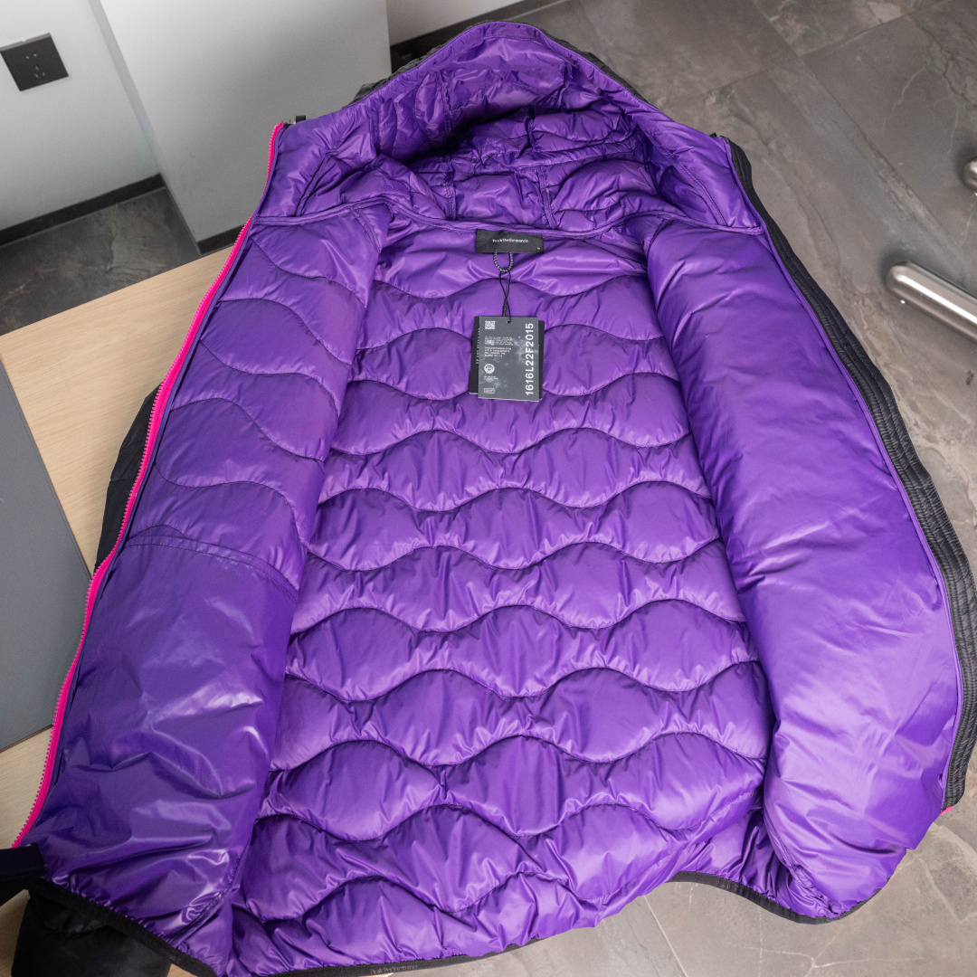 ❗️特价A❗️Peak Performance|壁克峰90鹅绒吐司服配色：运动灰(紫拉链粉内里)、浅沙白