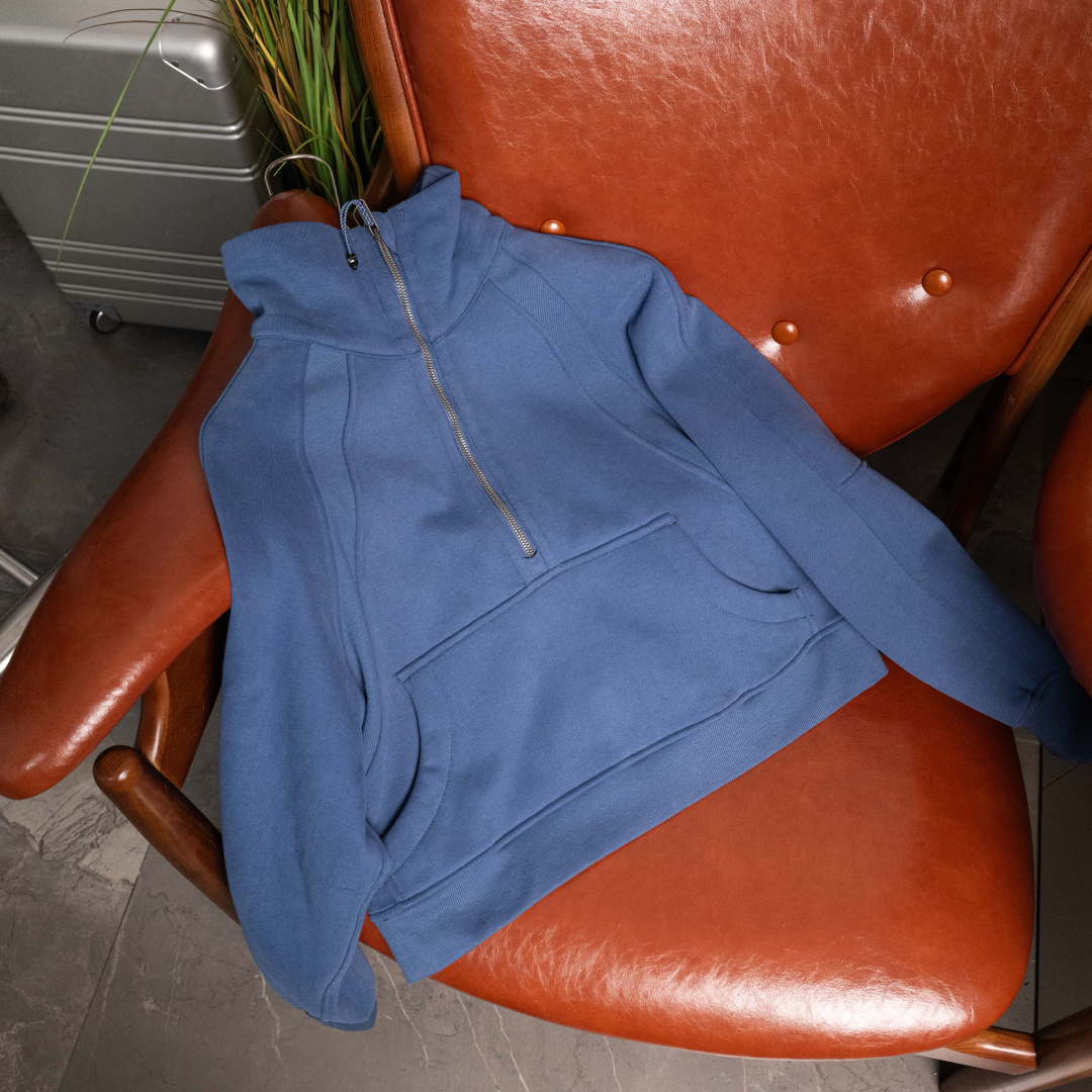 AScuba立领宽松卫衣产品配色:蒸馏咖啡、薰衣草、阴影蓝、骨百色、丝绒粉、板栗粽码数XS/S，M/L，