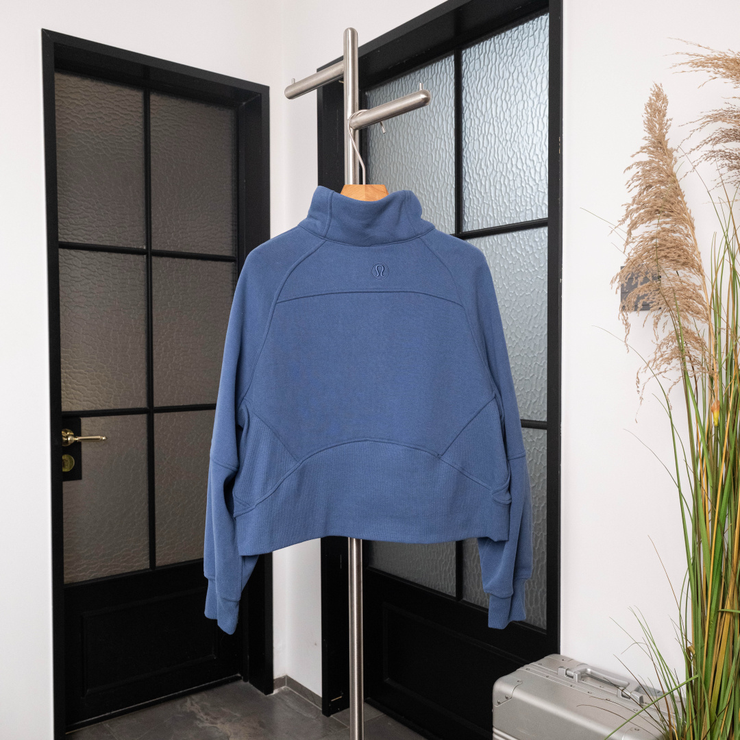 AScuba立领宽松卫衣产品配色:蒸馏咖啡、薰衣草、阴影蓝、骨百色、丝绒粉、板栗粽码数XS/S，M/L，