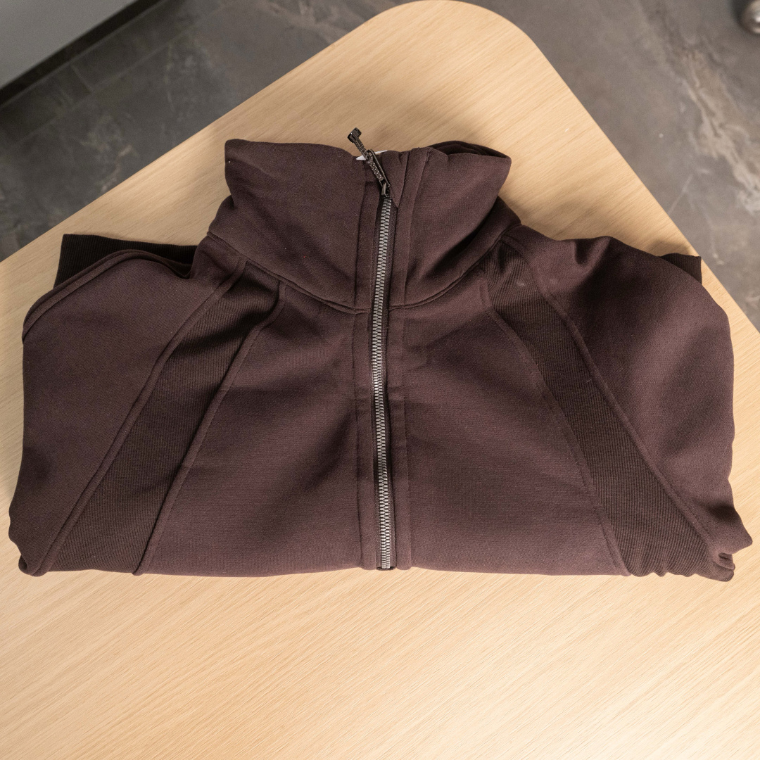 AScuba立领宽松卫衣产品配色:蒸馏咖啡、薰衣草、阴影蓝、骨百色、丝绒粉、板栗粽码数XS/S，M/L，