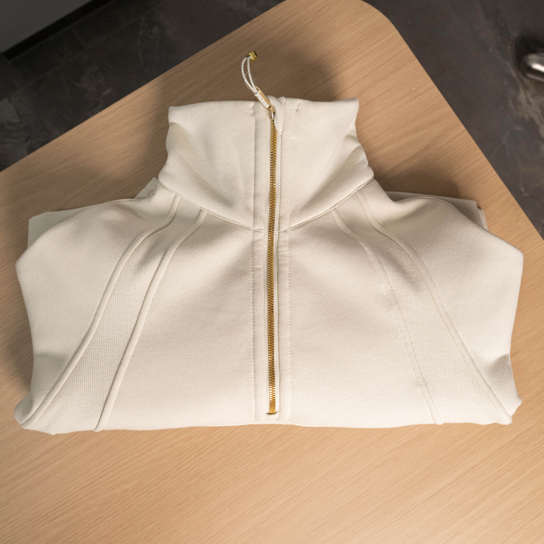 AScuba立领宽松卫衣产品配色:蒸馏咖啡、薰衣草、阴影蓝、骨百色、丝绒粉、板栗粽码数XS/S，M/L，