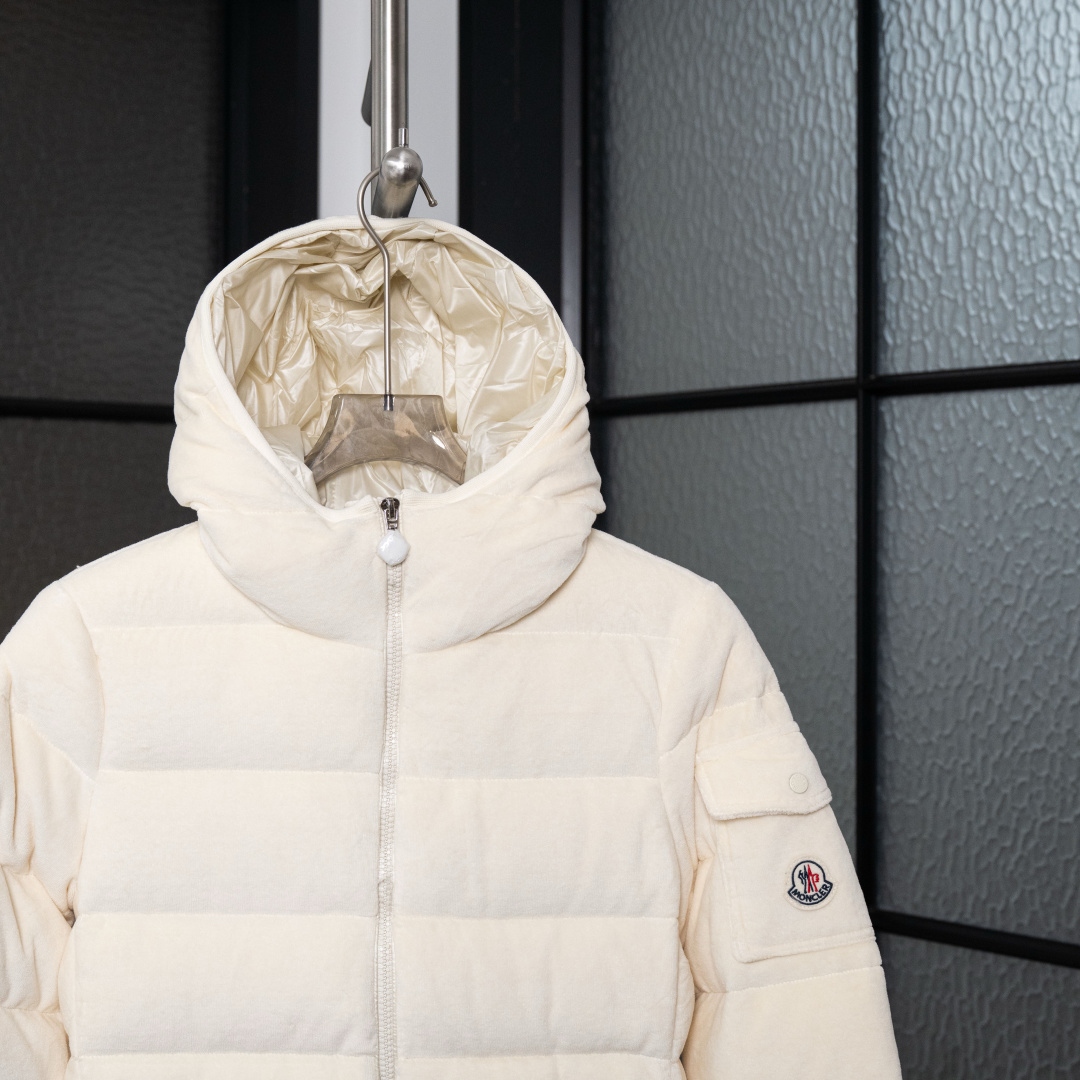 盟可睐 Moncler 高级成衣风衣外套及大衣服饰 #DE406218 3