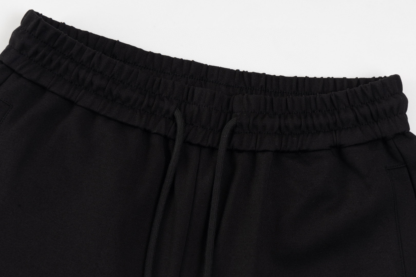 High-Quality Leisure Sports Shorts in Modern Classic Urban Style for 2025 Fashion Trends - 图片 3