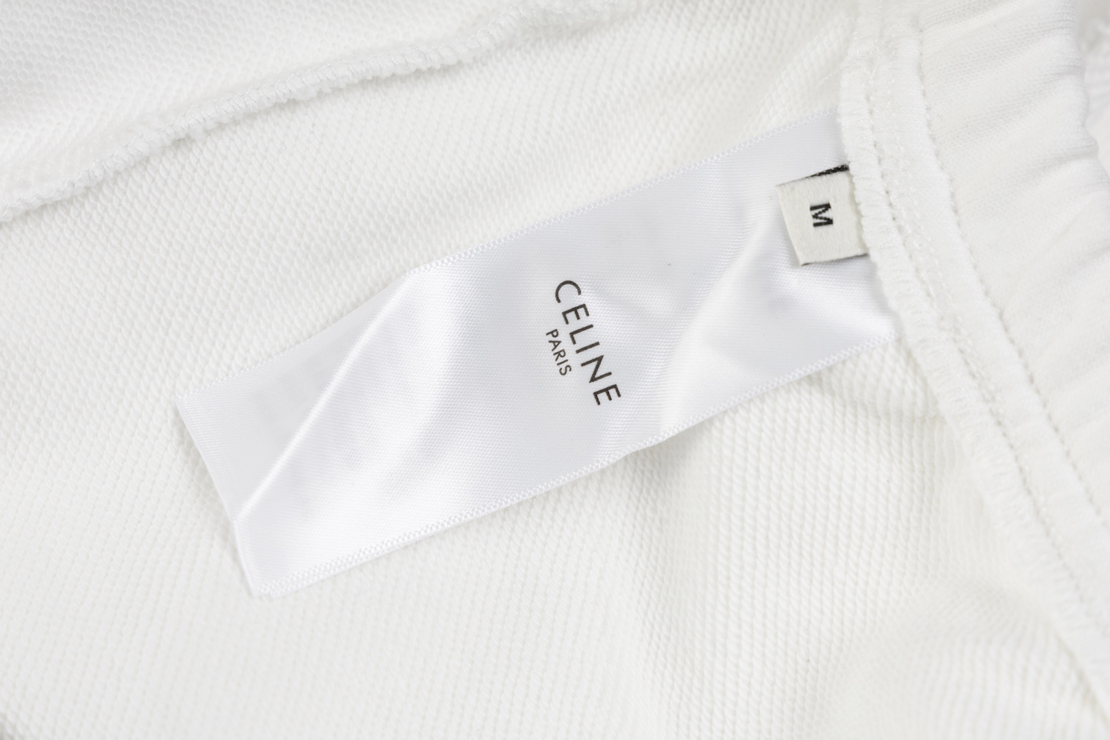 New Print Shorts with Logo Hardware: Celine 25SS Collection Overview - 图片 6