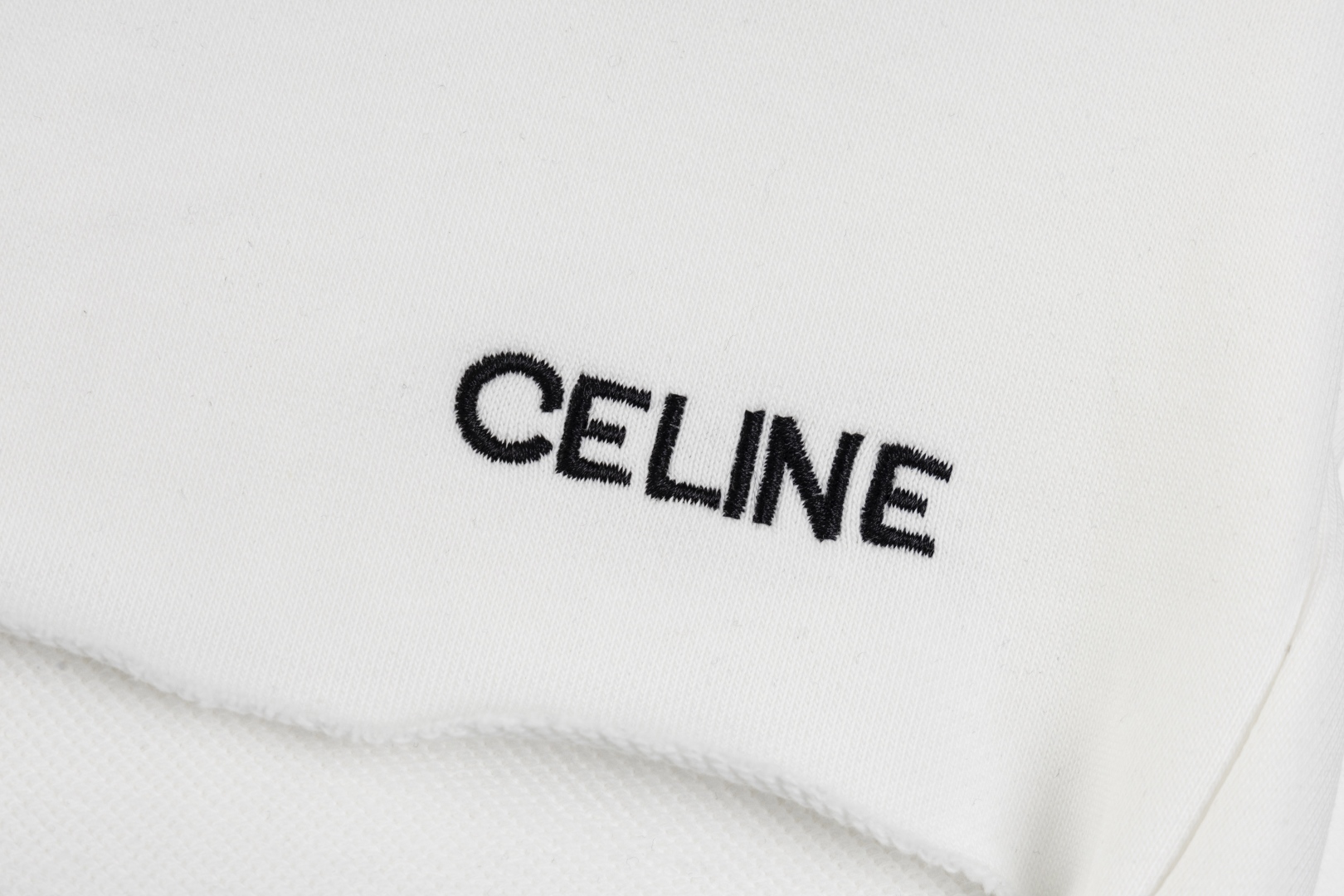 New Print Shorts with Logo Hardware: Celine 25SS Collection Overview - 图片 4