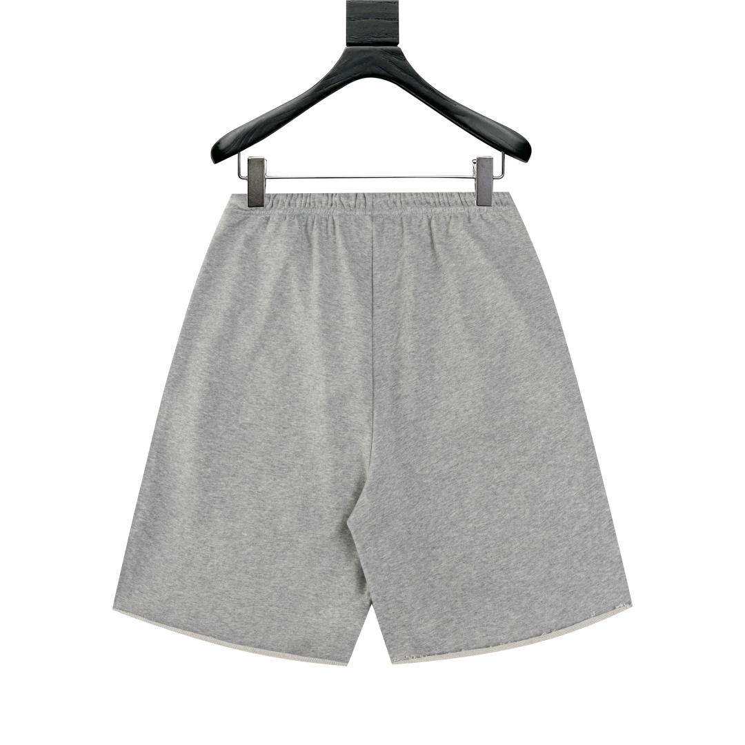 New Print Shorts with Custom Logo Hardware at Celine 25SS Counters. - 图片 2