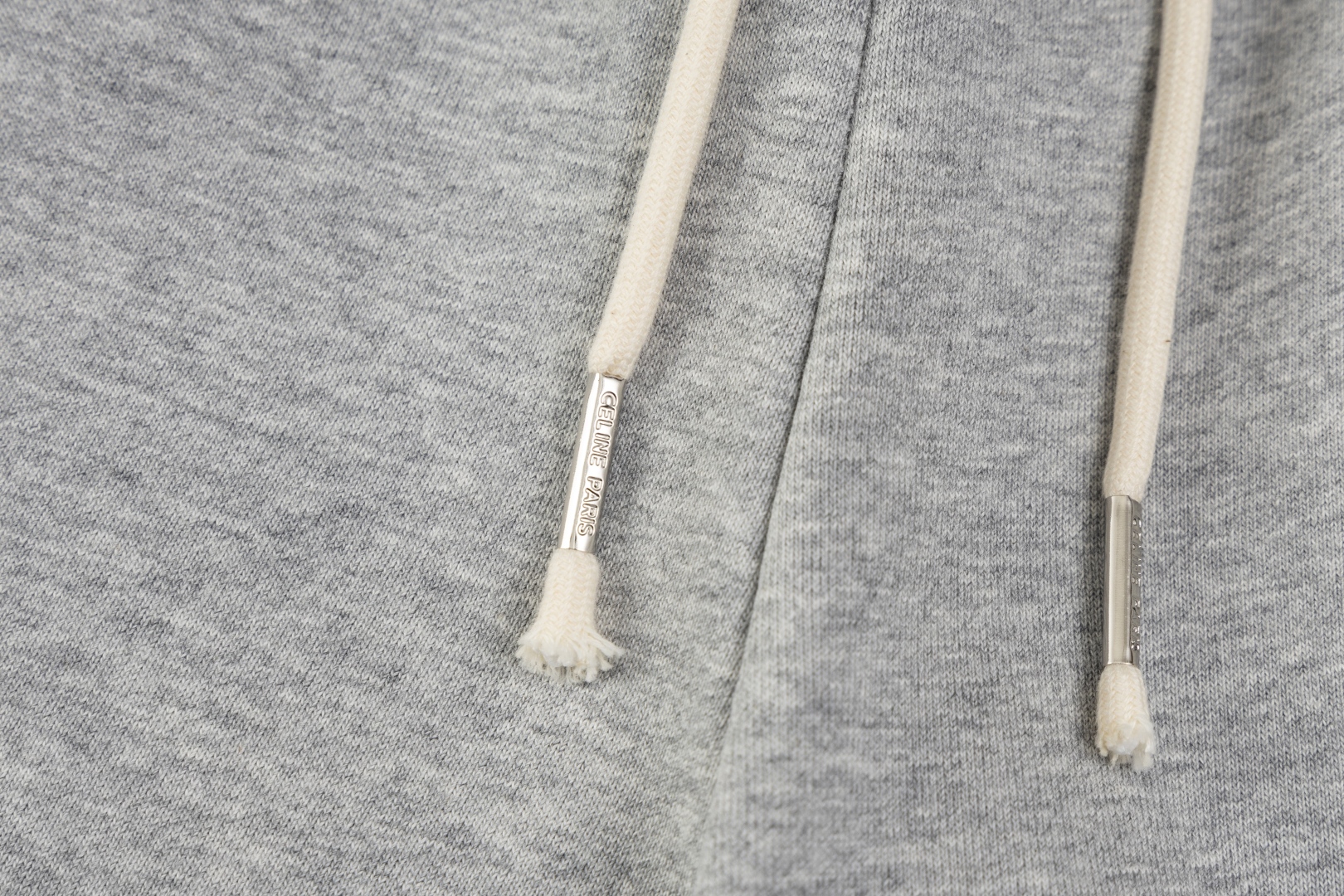 New Print Shorts with Custom Logo Hardware at Celine 25SS Counters. - 图片 4