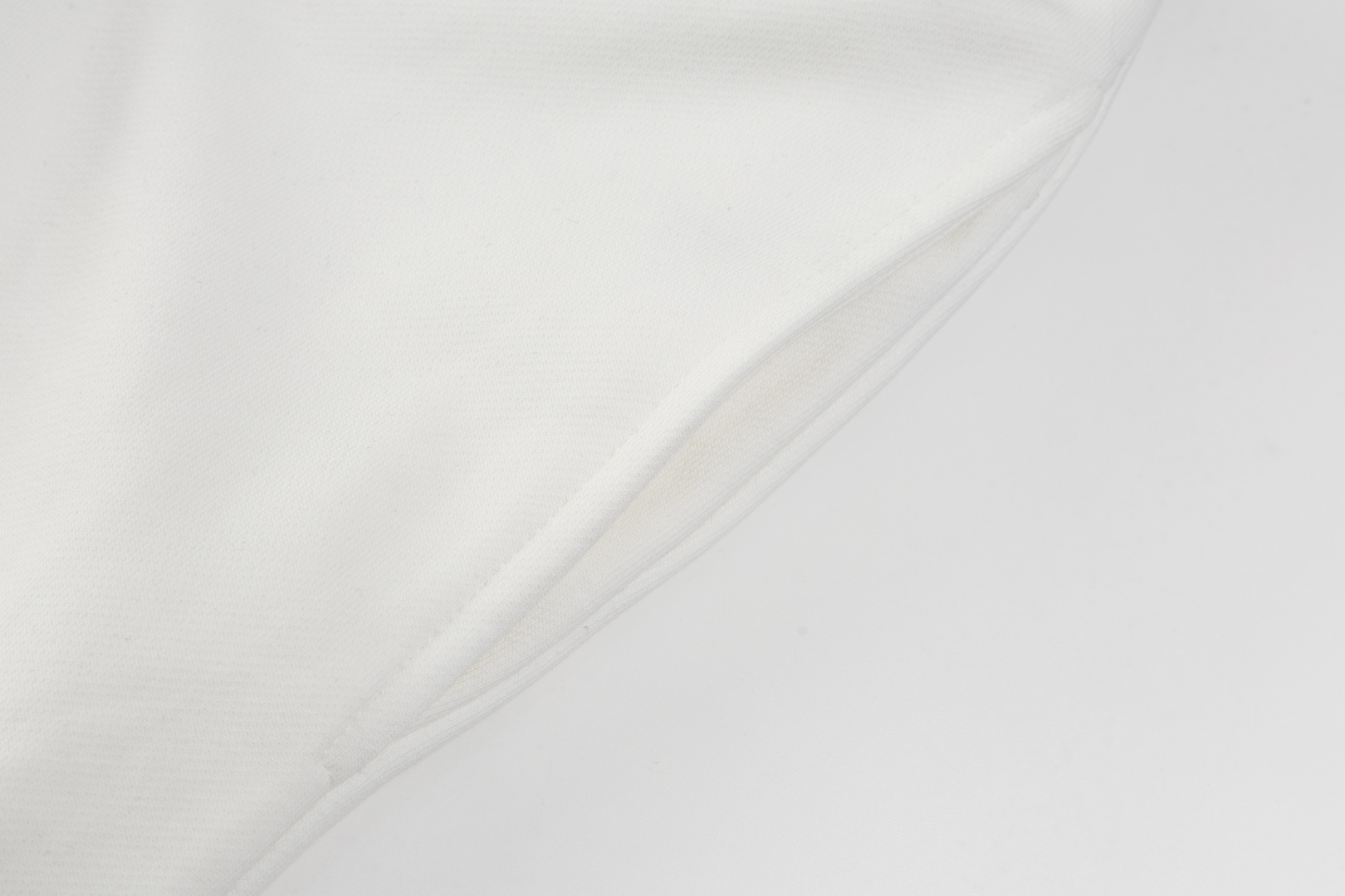 New Celine 25SS Print Shorts with Logo Hardware – Detailed and Stylish Design - 图片 9