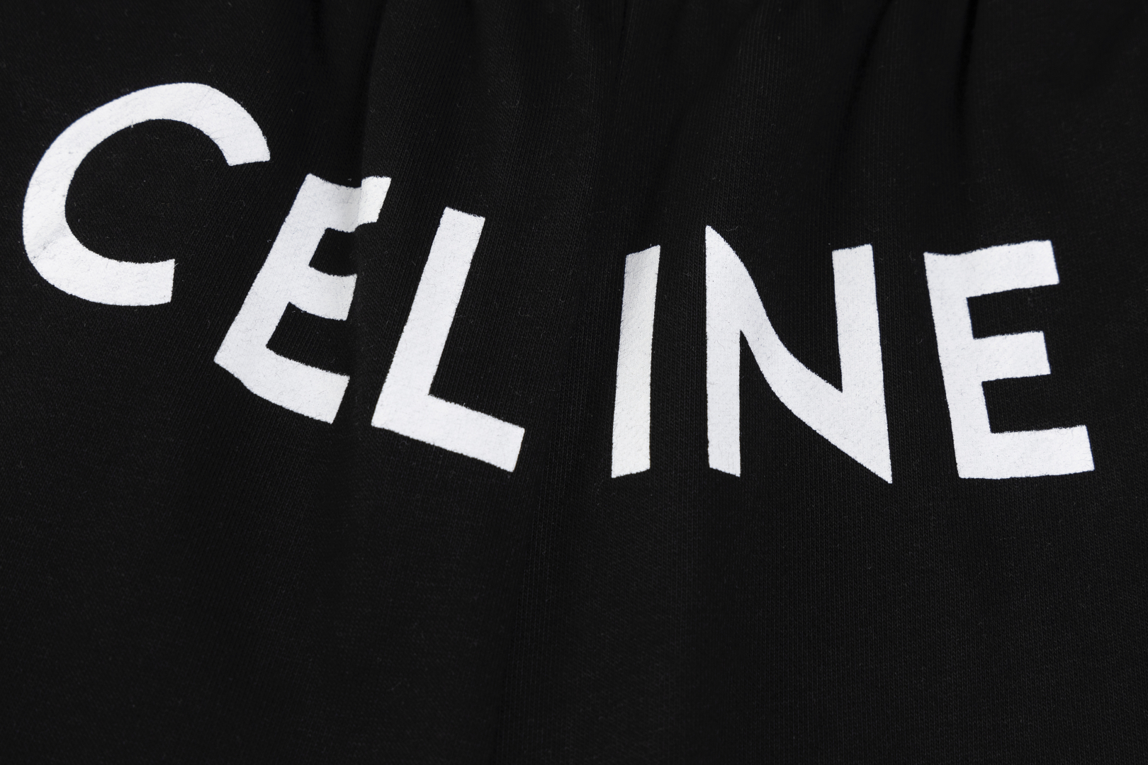 Celine 25SS New Print Shorts with Logo Hardware and High-Quality Fabric Available at xgs Counter - 图片 4