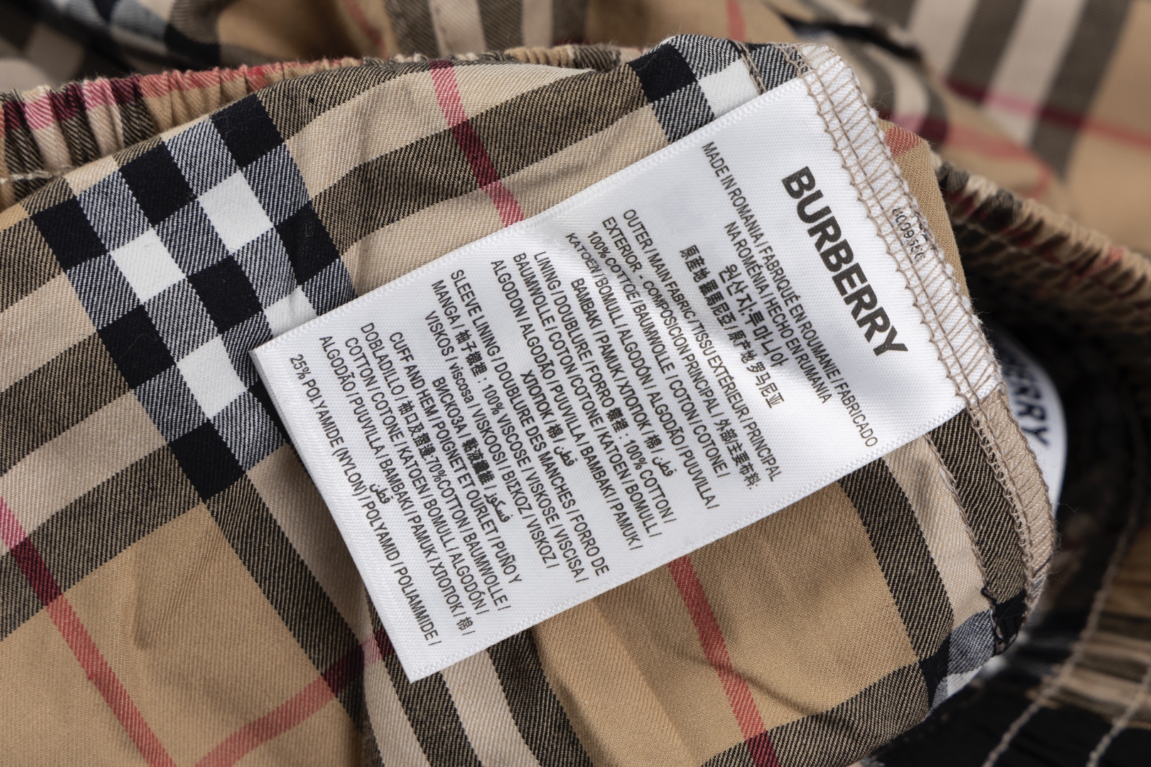Vintage Burberry BBR 22ss Shorts: High-Quality, Age-Defying Design with British Flair - 图片 5
