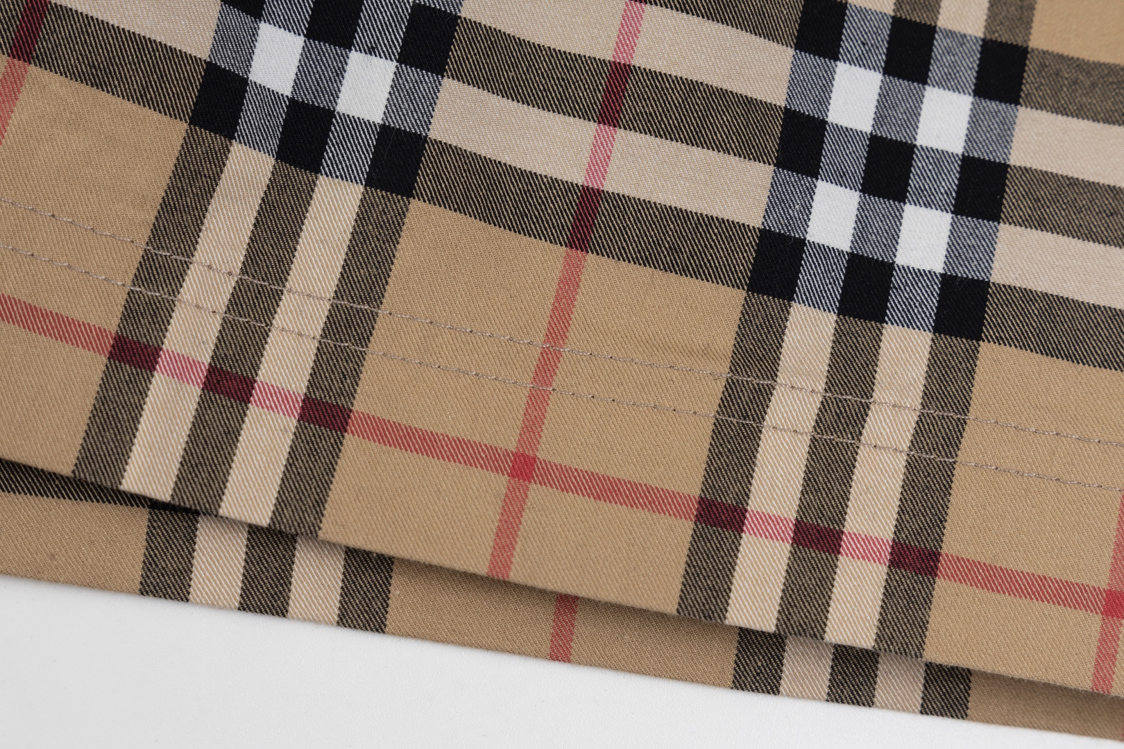 Vintage Burberry BBR 22ss Shorts: High-Quality, Age-Defying Design with British Flair - 图片 9