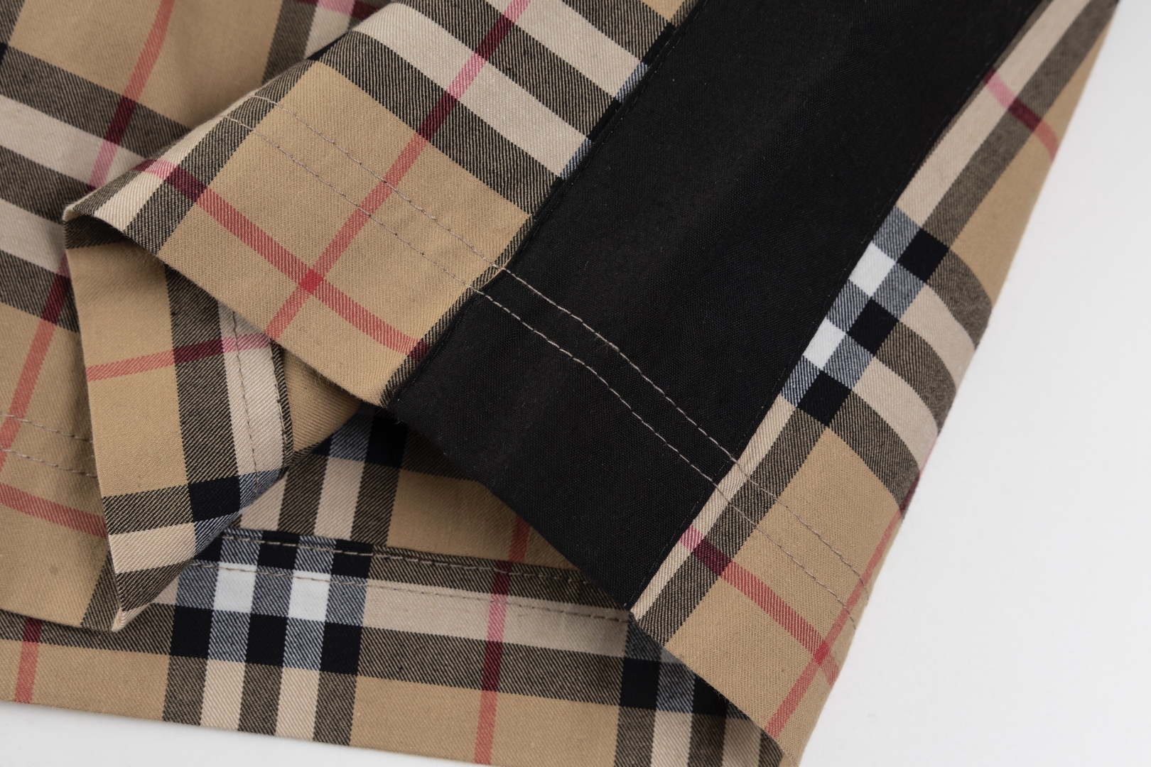 Vintage Burberry BBR 22ss Shorts: High-Quality, Age-Defying Design with British Flair - 图片 8