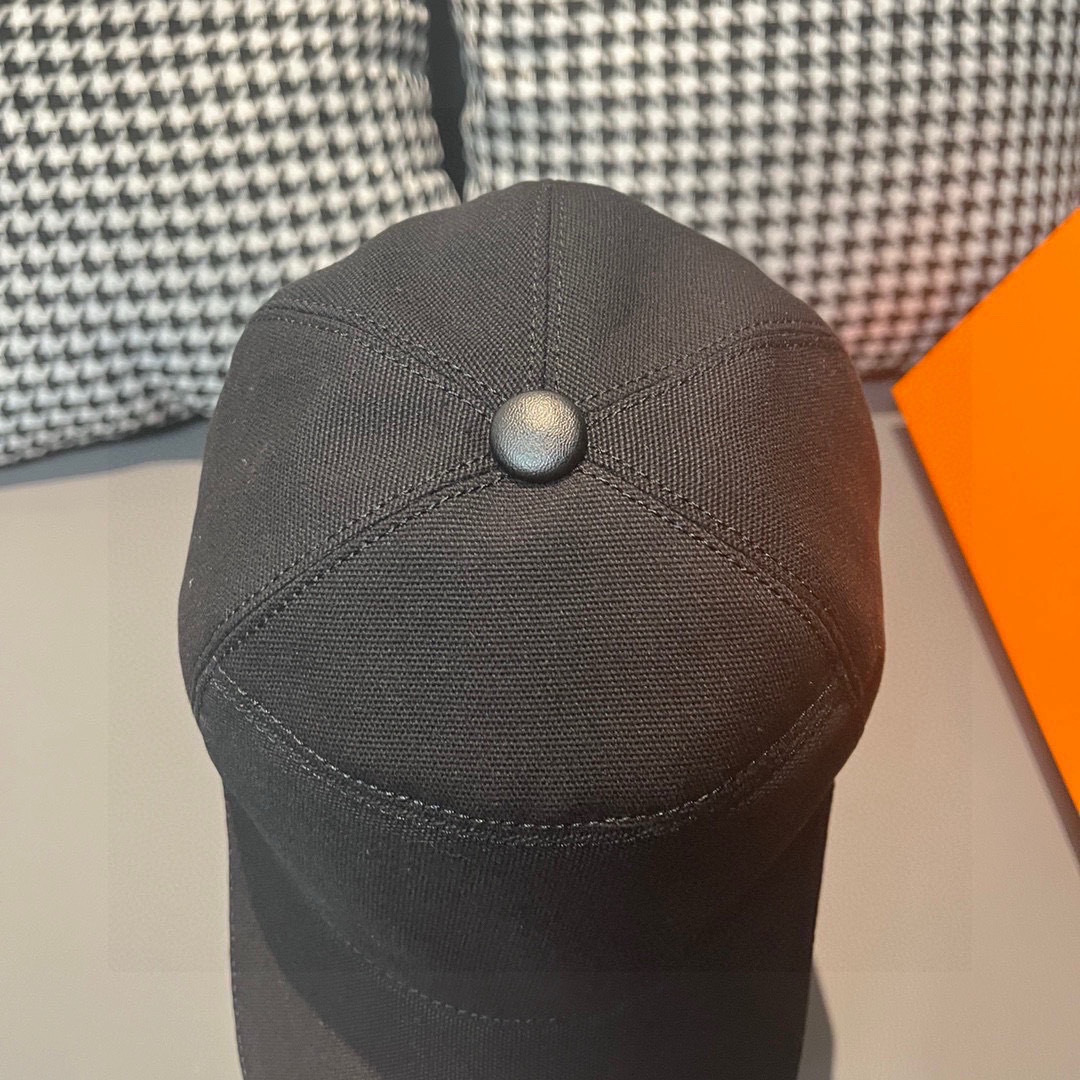 Hermes Baseball Caps with Original Materials and Crafted Design: Lot 137 Summary - 图片 5