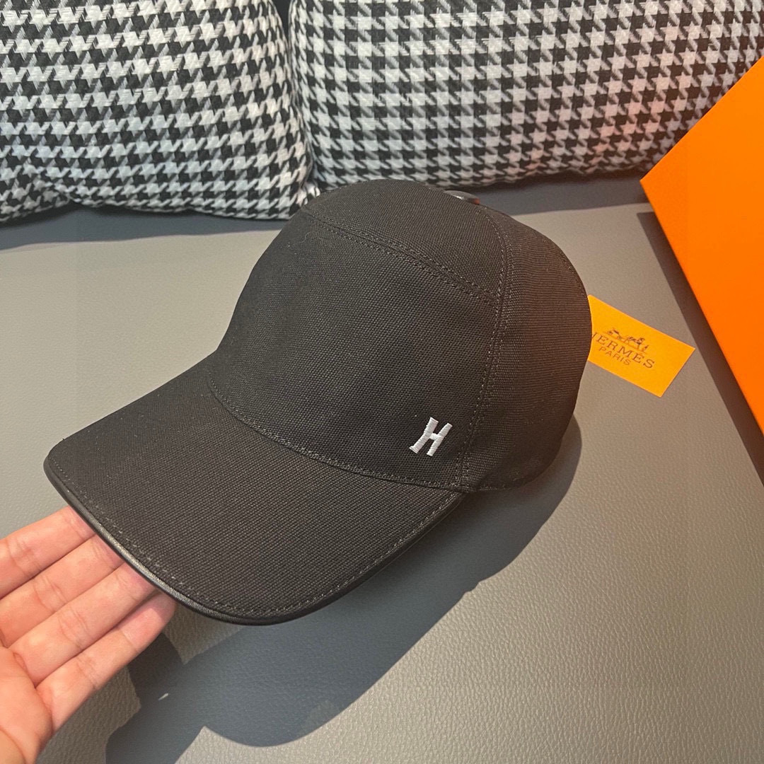 Hermes Baseball Caps with Original Materials and Crafted Design: Lot 137 Summary - 图片 4