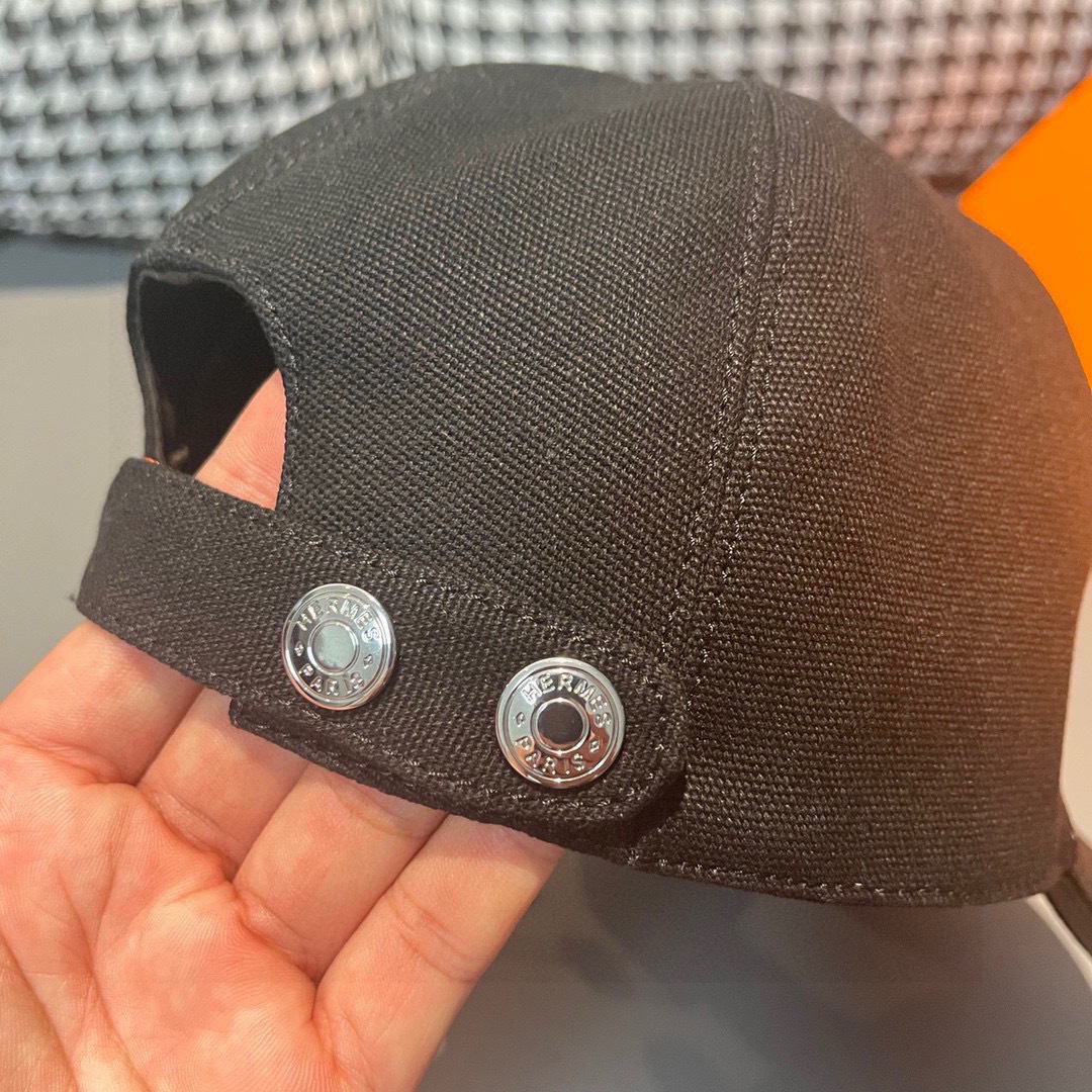 Fashionable Hermès Lot 137: Original Baseball Caps with Unique Materials and Craftsmanship - 图片 8