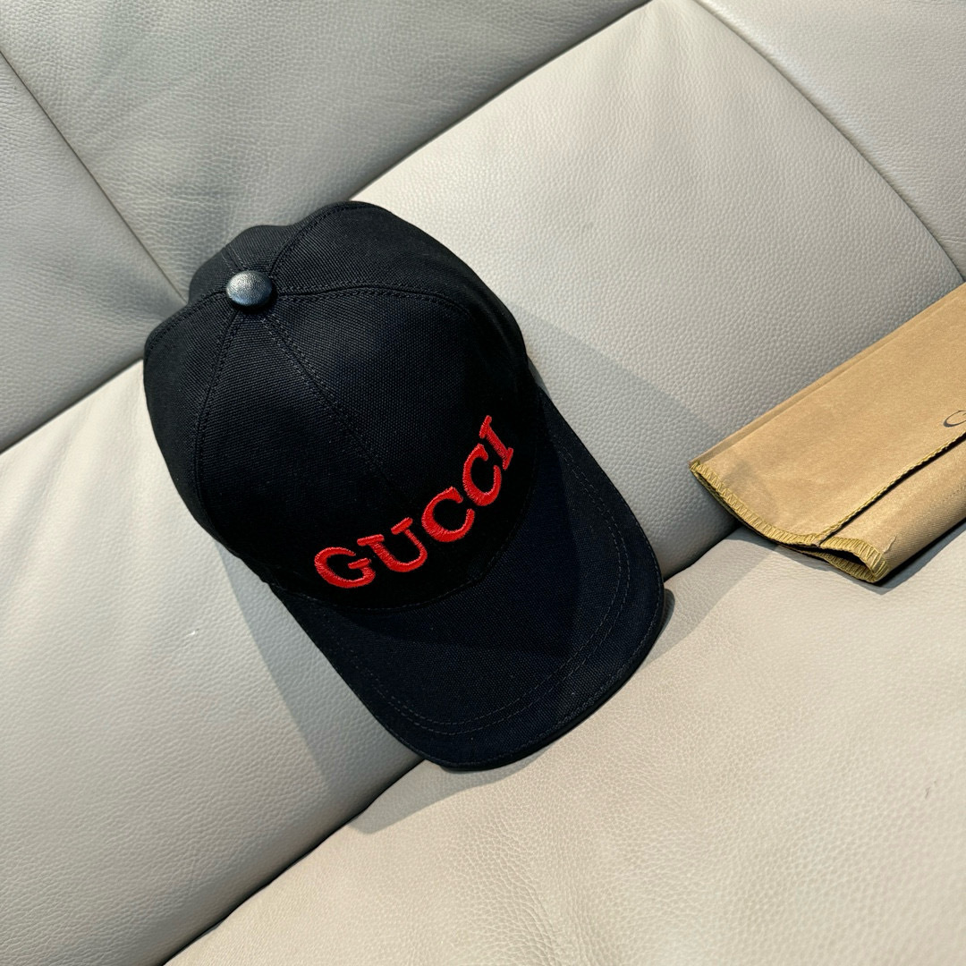 NO:224931,Package with box cloth bag, Gucci new original single baseball cap, GUCCI embroidery, 1:1 mold customization, heavy industry embroidery, details comparable to the counter, original canvas   first layer of cowhide, excellent quality!  The first choice for handsome men and beautiful women, fashionable and versatile. The basic head circumference is 56, and the patch can be adjusted. Hats, straw hats, fishermen's hats, baseball hats, knit hats, hats, gucci, espadrilles, cowhides, hats19860909批 配盒子布袋,Gucci(古奇)新款原单棒球帽,GUCCI刺绣,1:1开模订制,重工刺绣,细节可媲美专柜,原版帆布料 头层牛皮,质量超赞！帅男靓女首选,时尚百搭.基础头围56,贴片可调节.帽子草帽渔夫帽棒球帽针织帽,帽子,gucci,espadrilles,cowhide,hats,hat