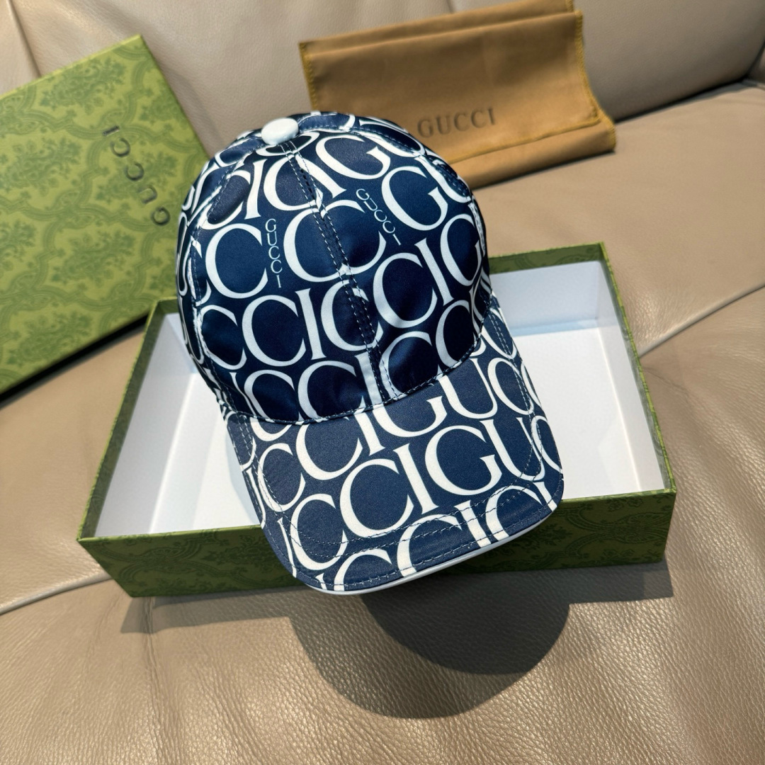 
配盒子布袋，Gucci(古奇)新款原单棒球帽， GUCCI丝印，专柜11开模订制，原版帆布料+头层牛皮