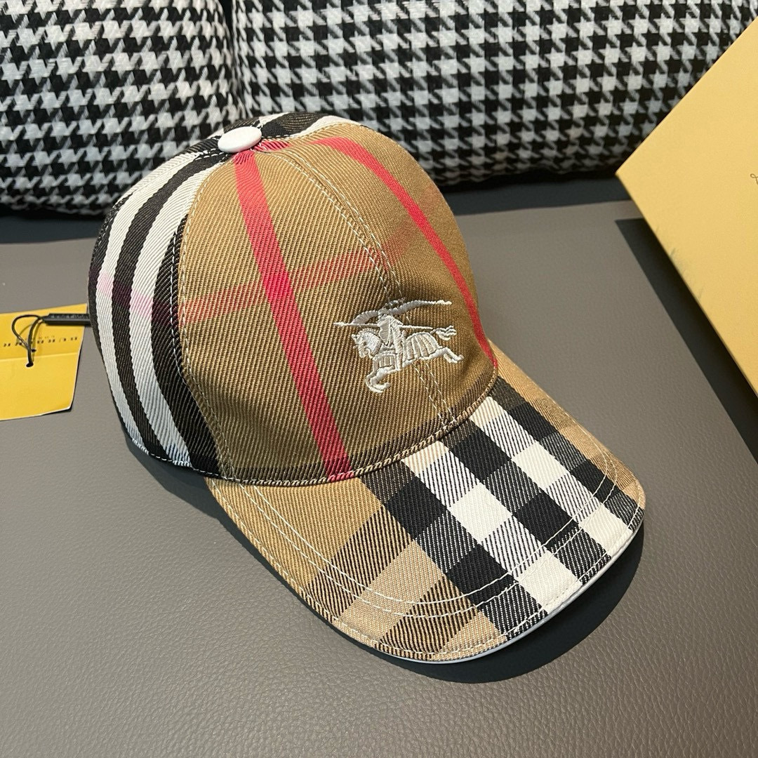 
配盒子布袋，Burberry（巴宝莉）新款原单棒球帽，11开模订制，标志性战马刺绣，精致无暇！原版斜纹
