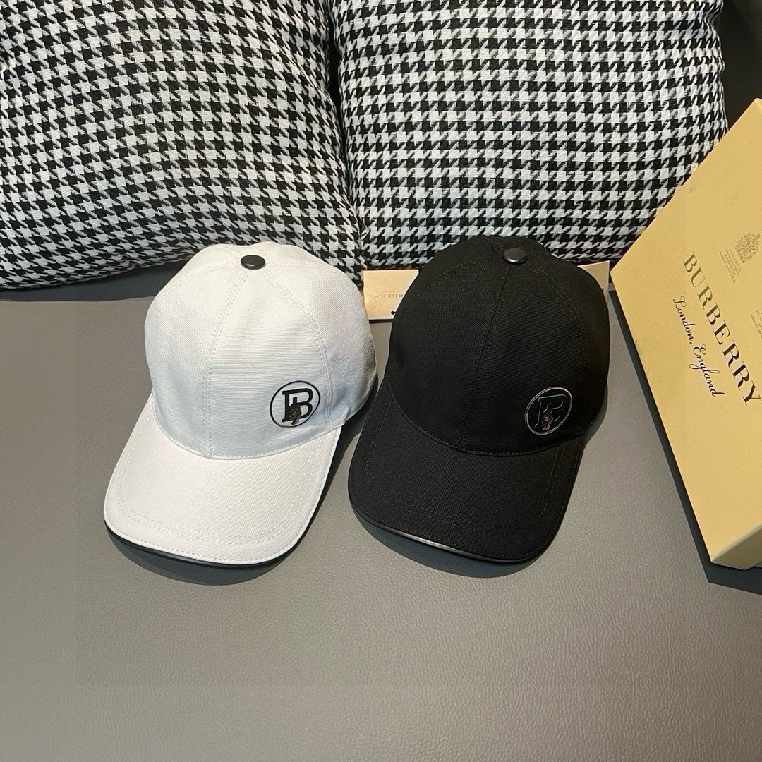 
配盒子布袋，Burberry（巴宝莉）最新款原单棒球帽，11开模订制，猛虎胶印！原版帆布面料+头层牛皮