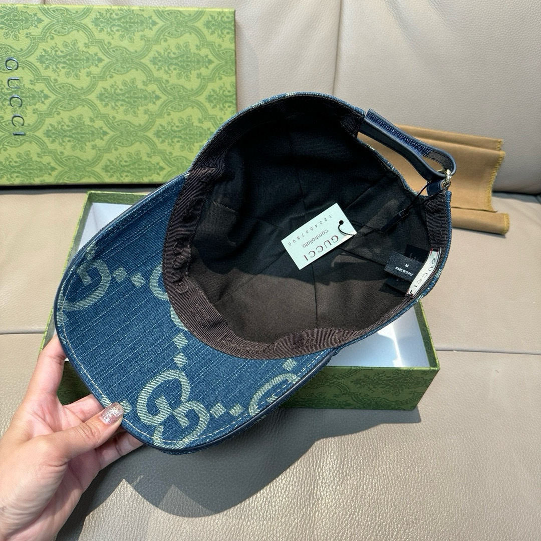 
配包装布袋，Gucci古奇新款原单棒球帽， 大双G，专柜11开模订制，完美对花，原版帆布面料+头层牛皮