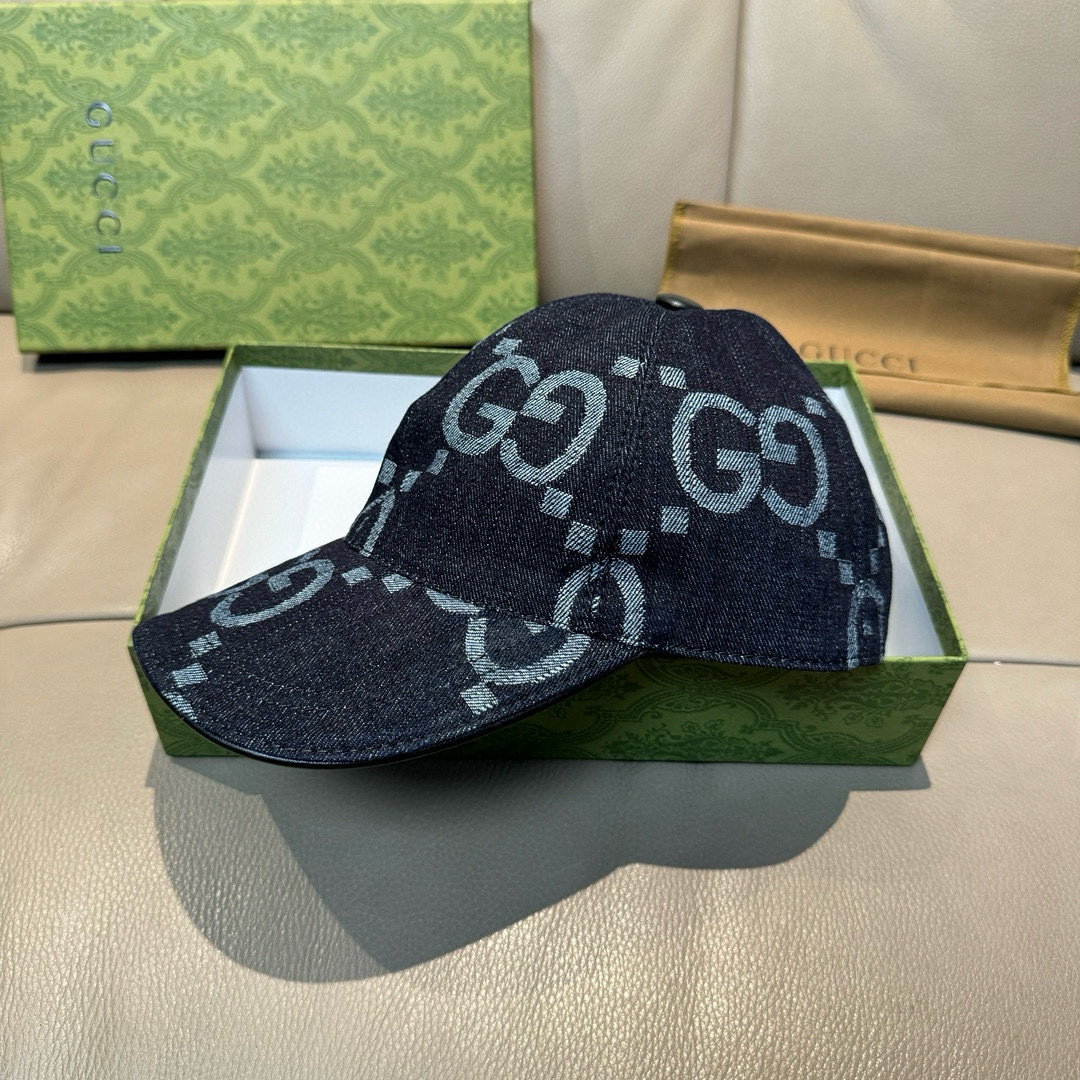 
配包装布袋，Gucci古奇新款原单棒球帽， 大双G，专柜11开模订制，完美对花，原版帆布面料+头层牛皮