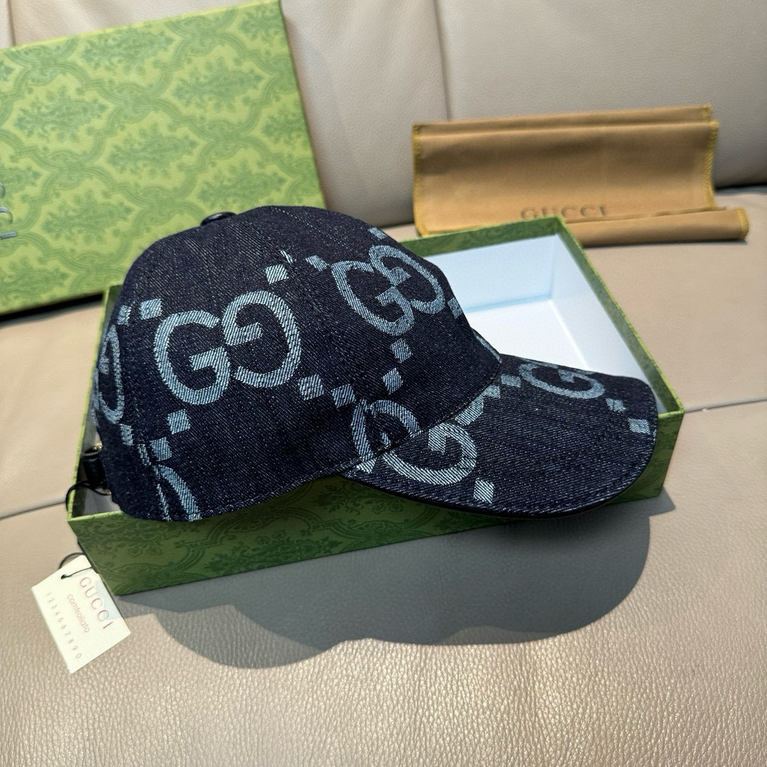 
配包装布袋，Gucci古奇新款原单棒球帽， 大双G，专柜11开模订制，完美对花，原版帆布面料+头层牛皮