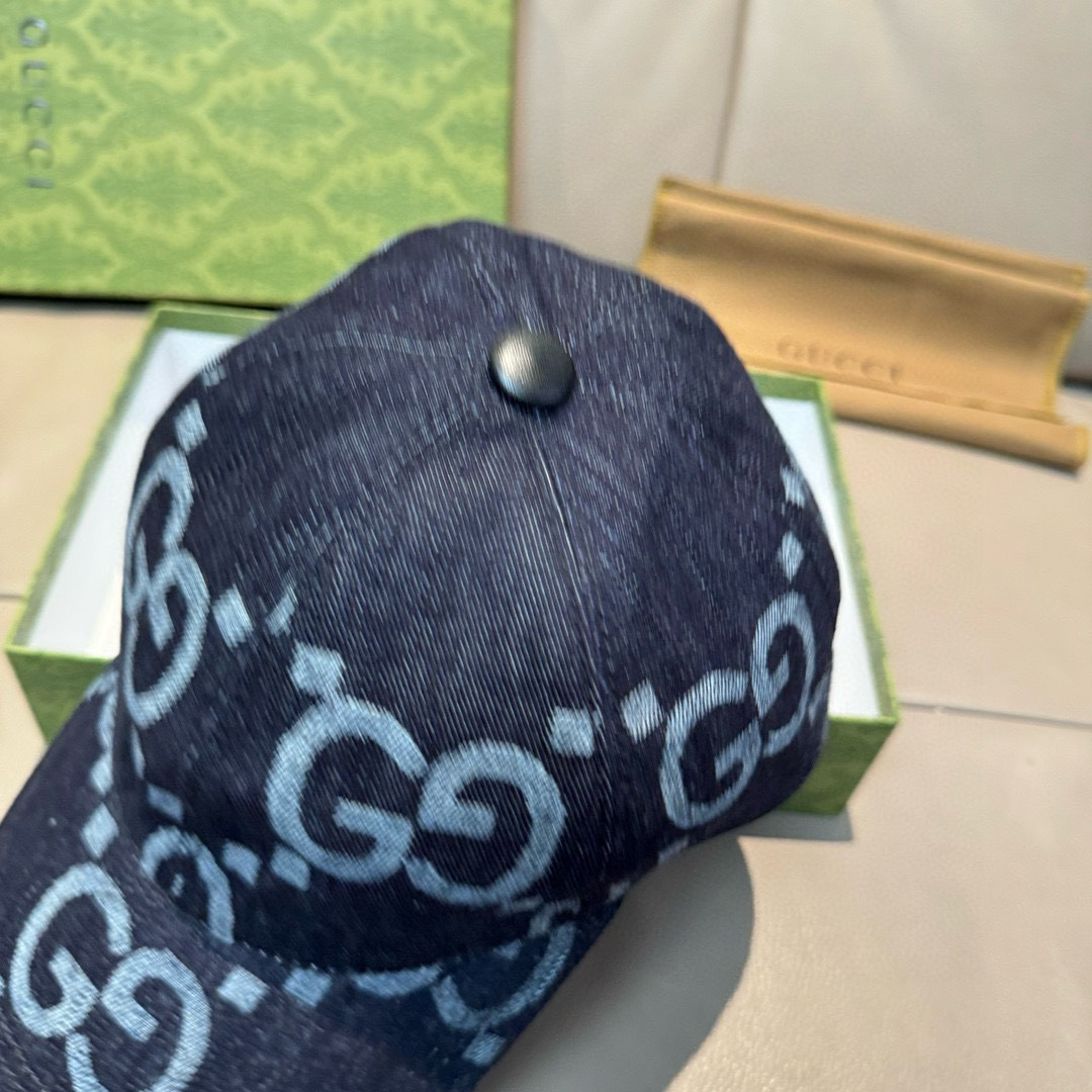 
配包装布袋，Gucci古奇新款原单棒球帽， 大双G，专柜11开模订制，完美对花，原版帆布面料+头层牛皮