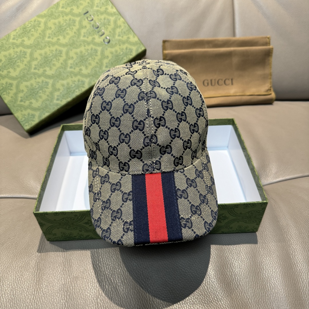 
原单版本出货！
配盒子布袋，Gucci(古奇)最新原单棒球帽，宽版织带。专柜11开模订制，最高版本，原