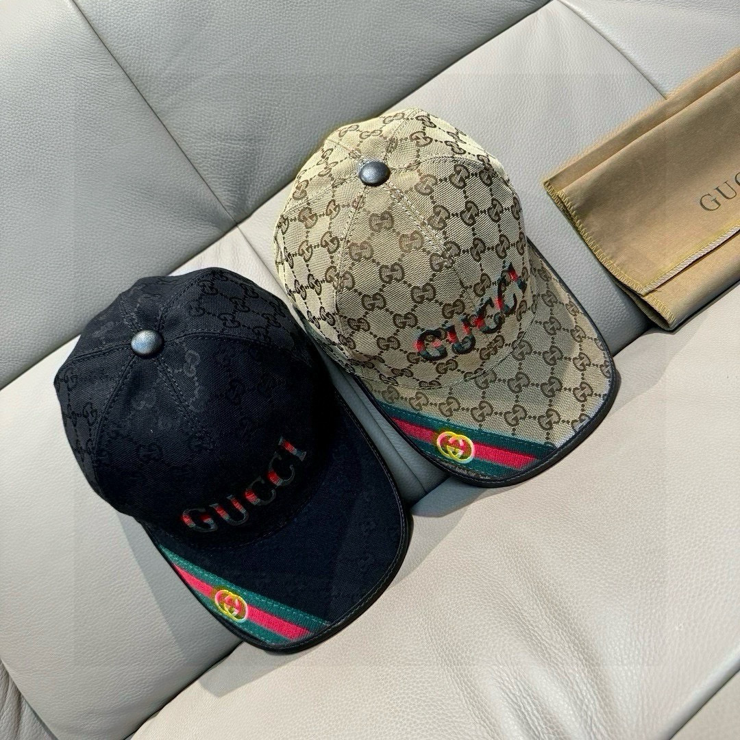 
配盒子布袋，Gucci(古奇)新款原单棒球帽，双G织带。11开模订制，重工刺绣，细节可媲美专柜，原版帆