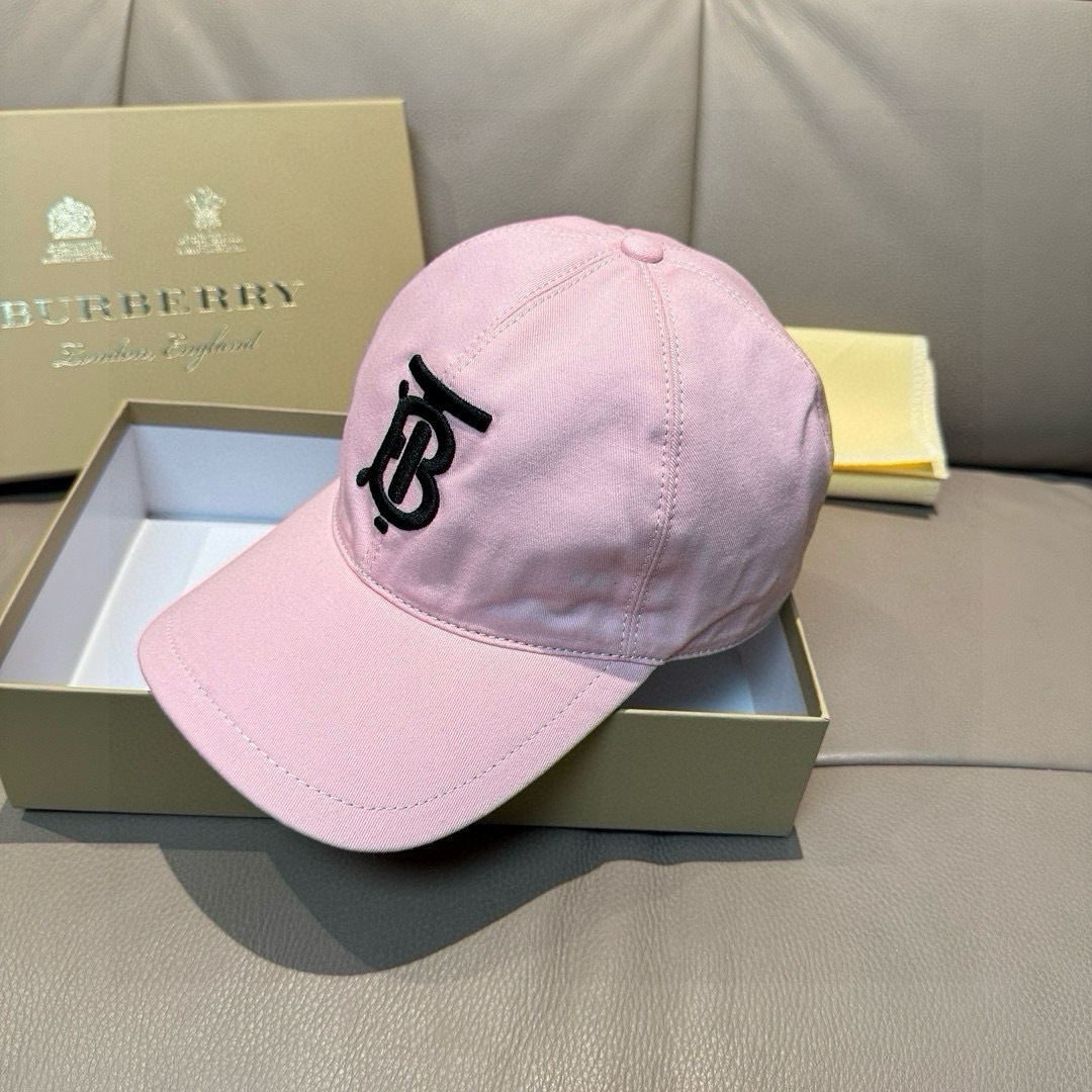 
配盒子布袋，Burberry（巴宝莉）专柜爆款原单棒球帽，11开模订制，立体刺绣，精致无暇！100%纯