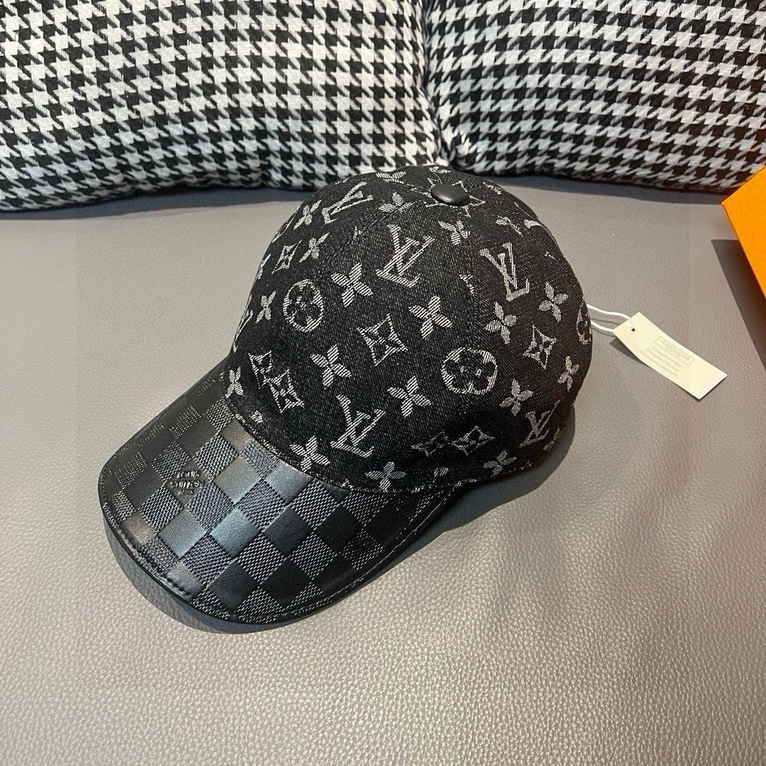 
配盒子布袋，LV(路易威登)新款原单棒球帽，牛皮压花，11开模订制，原版牛仔布料，做工细致完美，质量超