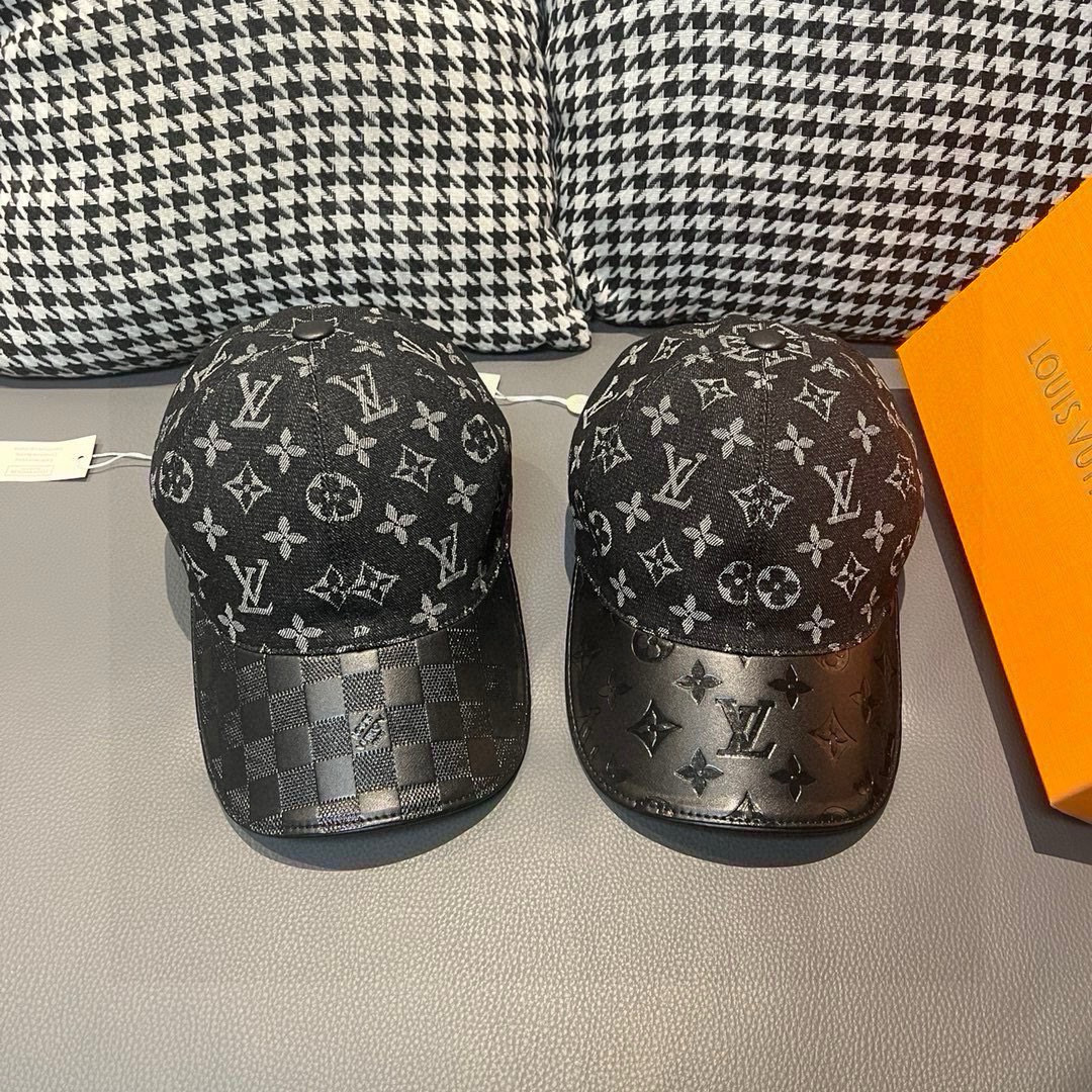 
配盒子布袋，LV(路易威登)新款原单棒球帽，牛皮压花，11开模订制，原版牛仔布料，做工细致完美，质量超