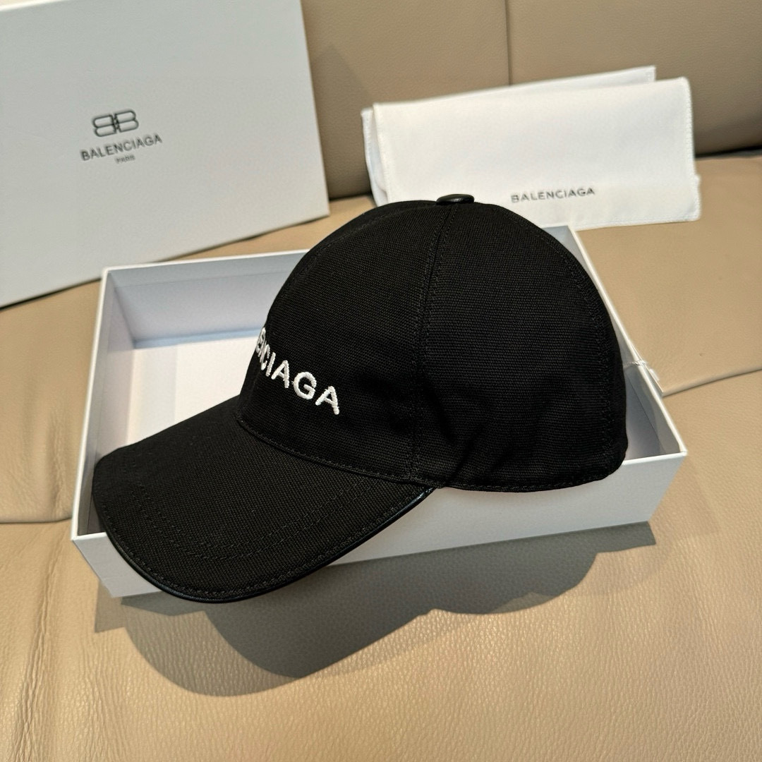 
配盒子布袋，Balenciaga（巴黎世家）经典原单棒球帽，11开模订制，全新立体刺绣，精致无暇！原版