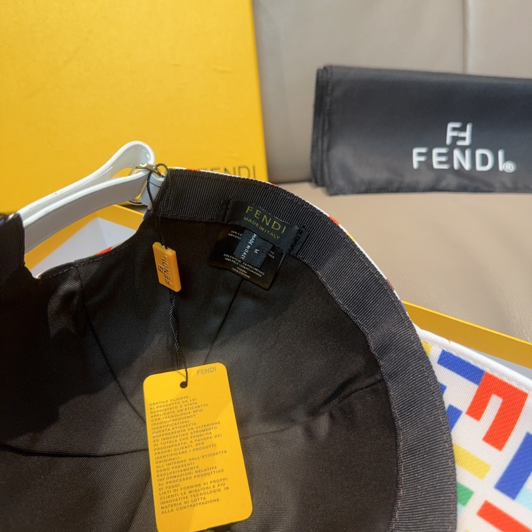 
配盒子布袋，Fendi（芬迪）新款原单棒球帽， 双F提花，专柜常年热卖款，口碑极佳，11开模订制，原版