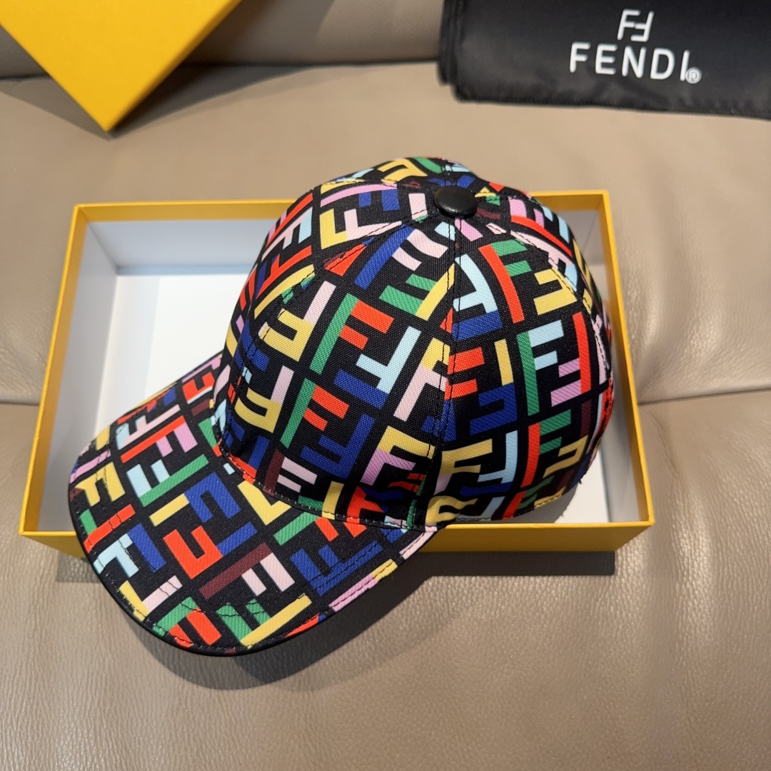 
配盒子布袋，Fendi（芬迪）新款原单棒球帽， 双F提花，专柜常年热卖款，口碑极佳，11开模订制，原版