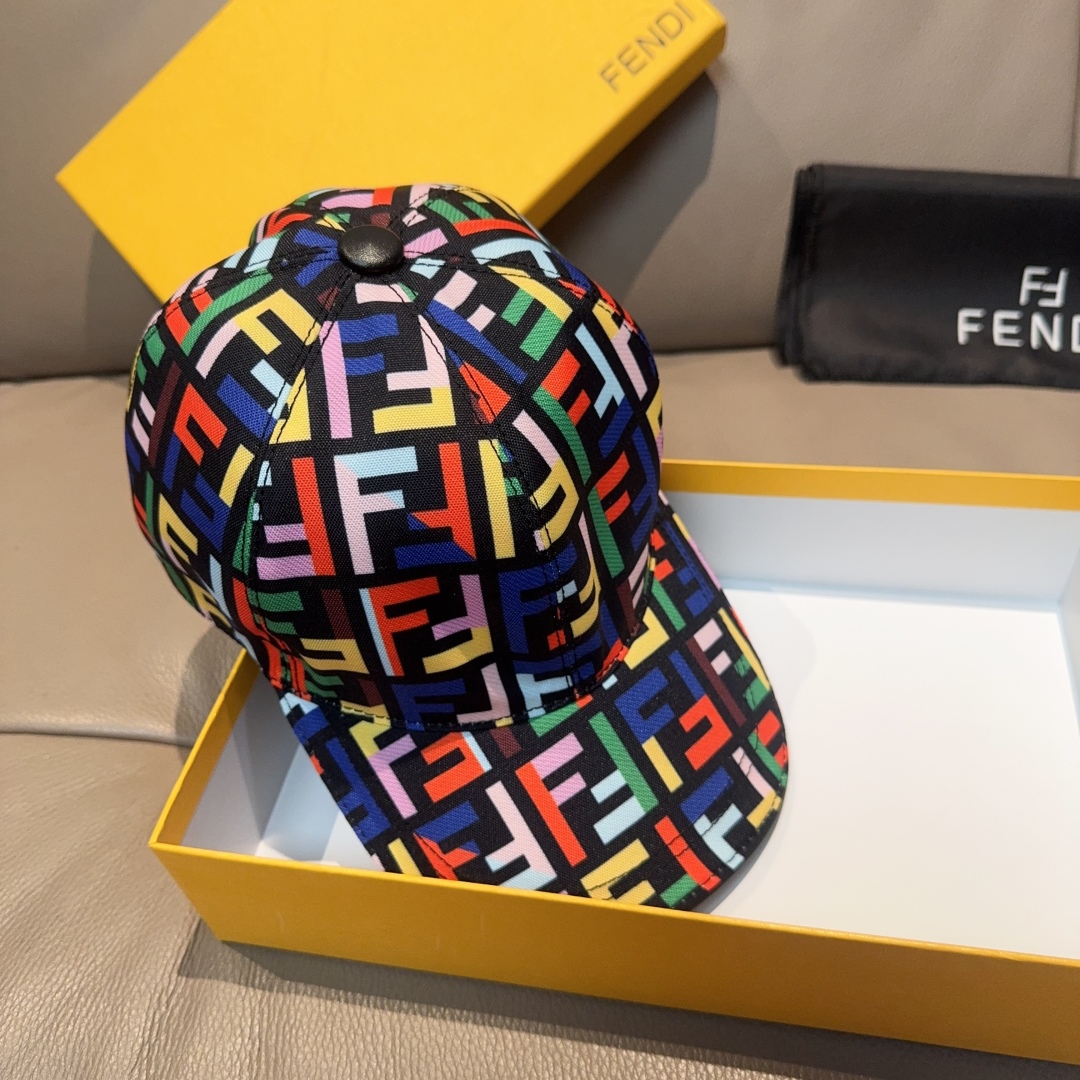 
配盒子布袋，Fendi（芬迪）新款原单棒球帽， 双F提花，专柜常年热卖款，口碑极佳，11开模订制，原版