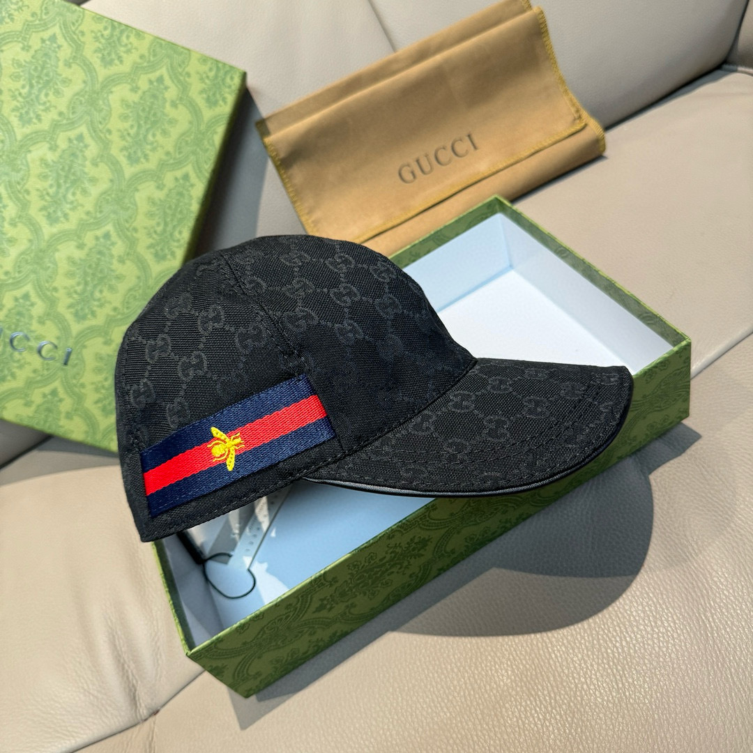 
万年经典款出货！
配盒子布袋，Gucci(古奇)经典原单棒球帽，蜜蜂织带，专柜11开模订制，最高版本，