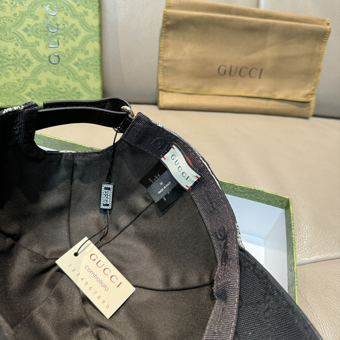 
古奇2025新款
配盒子布袋，Gucci(古奇)新款原单棒球帽😍涂鸦艺术棒球帽😍专柜11开模订制，最高