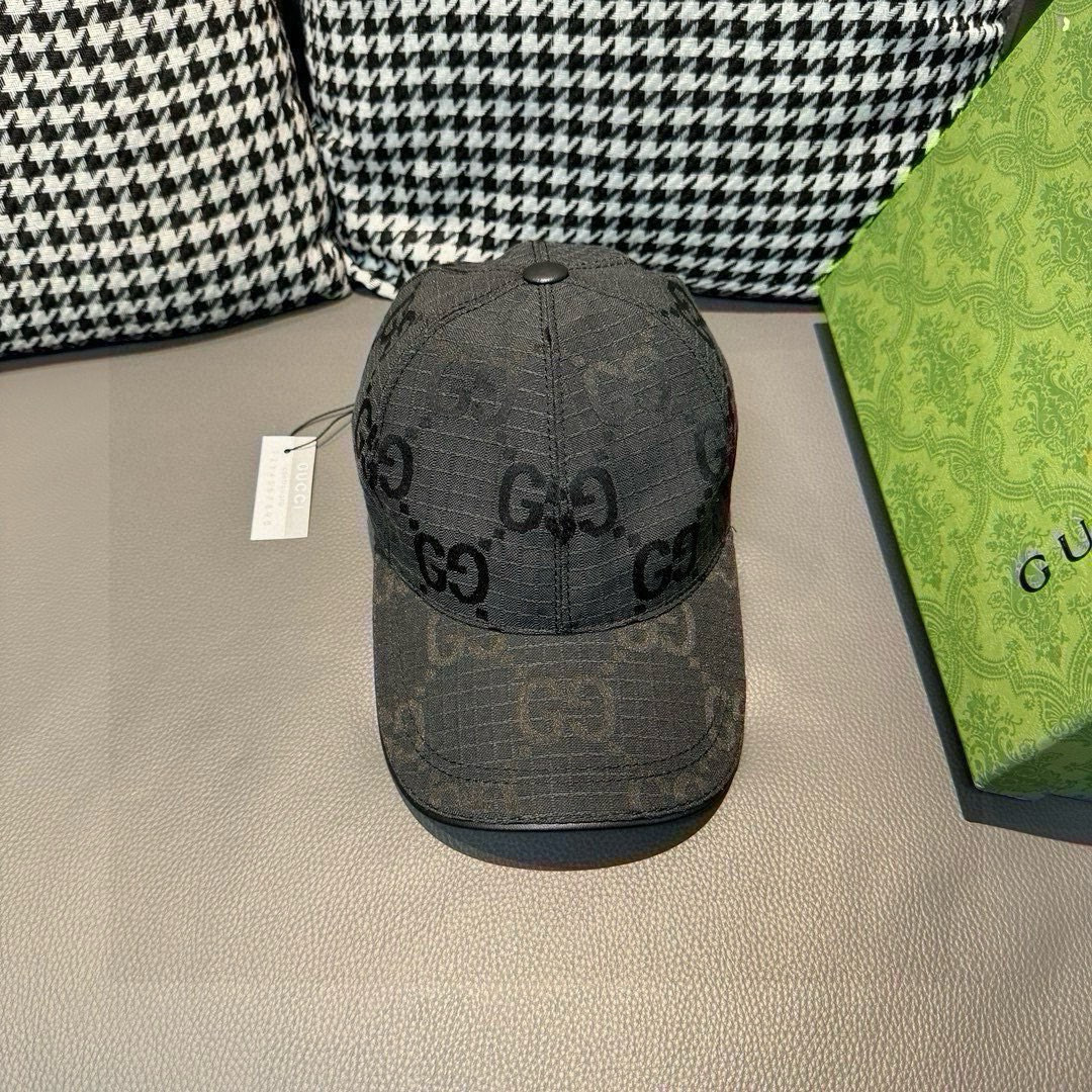 
官网新款出货
配包装布袋，Gucci古奇最新款原单棒球帽， 大双G，专柜11开模订制，完美对花，原版帆