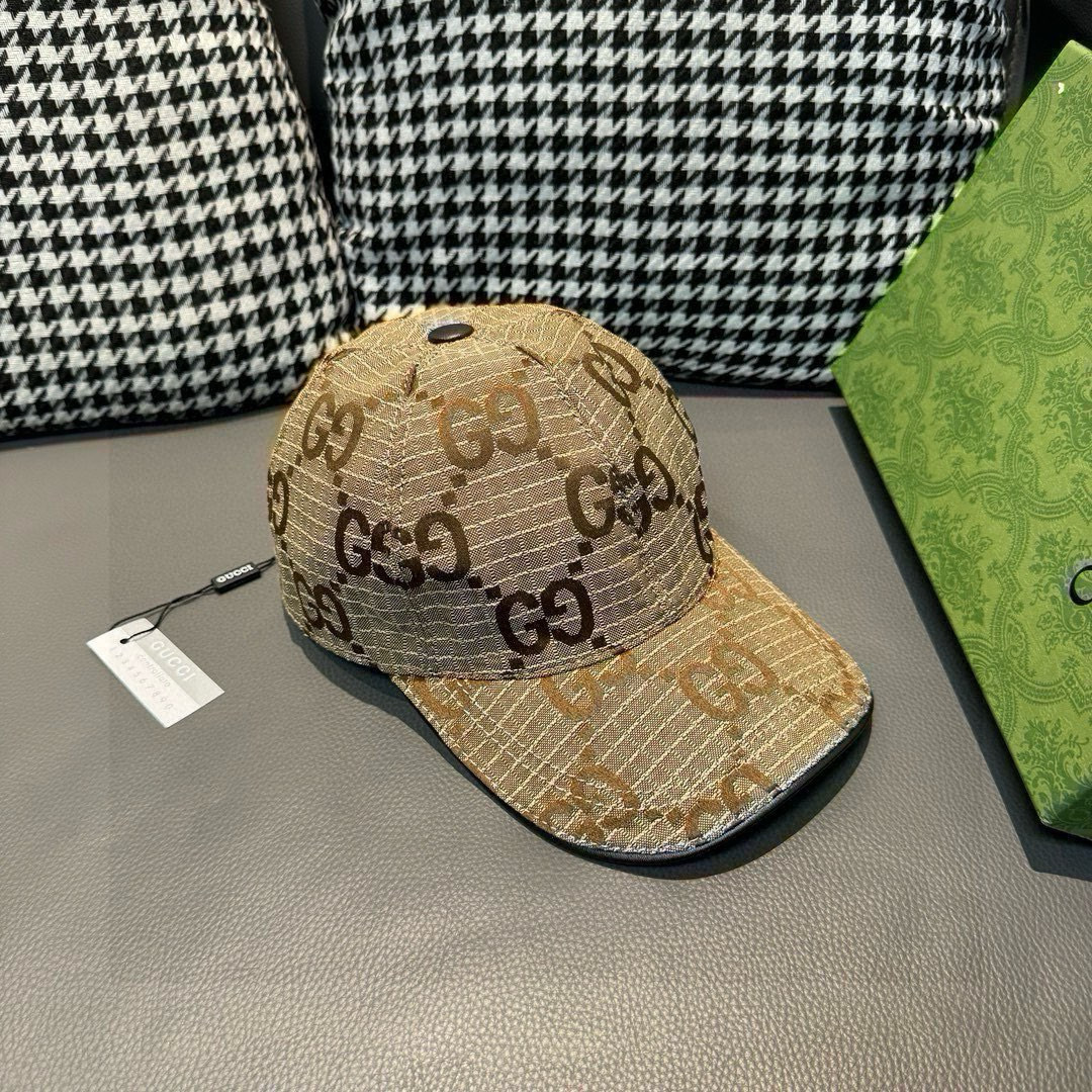 
官网新款出货
配包装布袋，Gucci古奇最新款原单棒球帽， 大双G，专柜11开模订制，完美对花，原版帆
