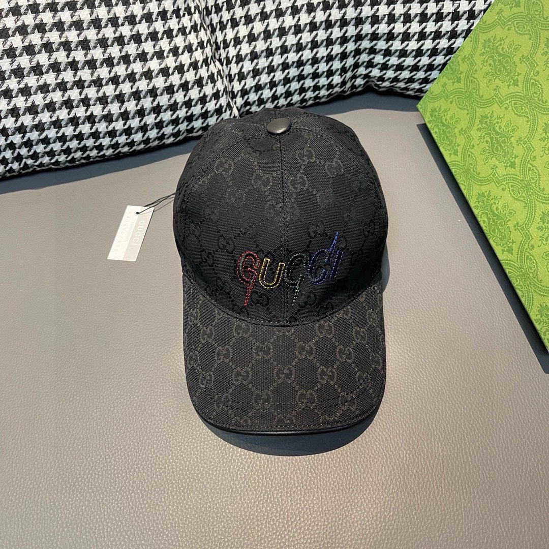 
配盒子布袋，Gucci(古奇)新款原单棒球帽， 艺术字刺绣，11开模订制，重工刺绣，细节可媲美专柜，原