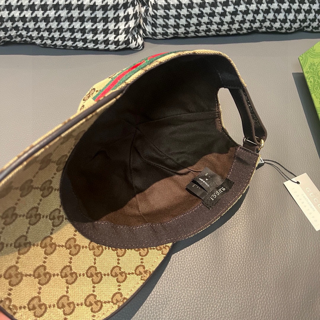 
配盒子布袋，Gucci(古奇)经典原单棒球帽，鲜花织带，专柜11开模订制，最高版本，原版帆布料+头层牛