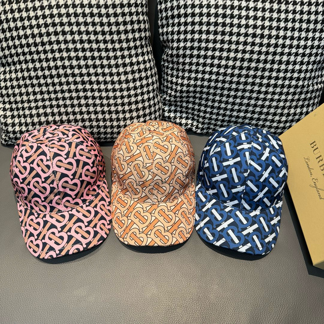 
配盒子布袋，Burberry（巴宝莉）最新款棒球帽，正品开模订制，全新TB图纹，原版印花面料，做工细致