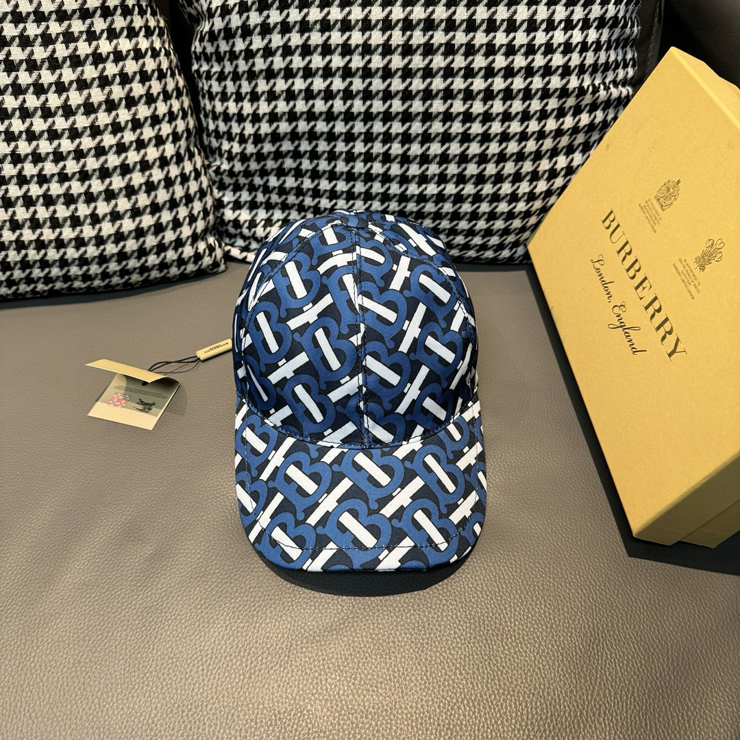 
配盒子布袋，Burberry（巴宝莉）最新款棒球帽，正品开模订制，全新TB图纹，原版印花面料，做工细致