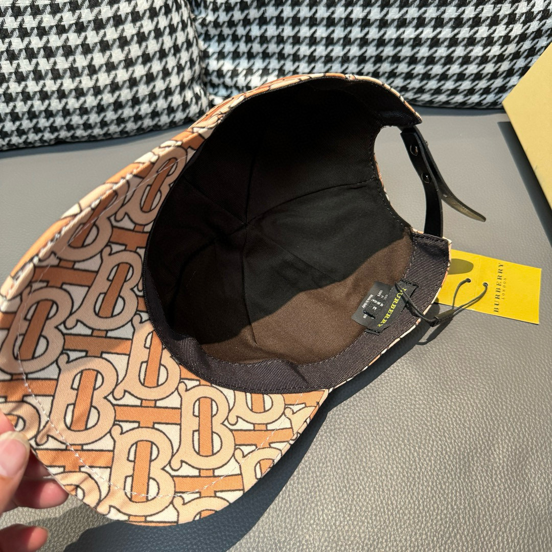 
配盒子布袋，Burberry（巴宝莉）最新款棒球帽，正品开模订制，全新TB图纹，原版印花面料，做工细致
