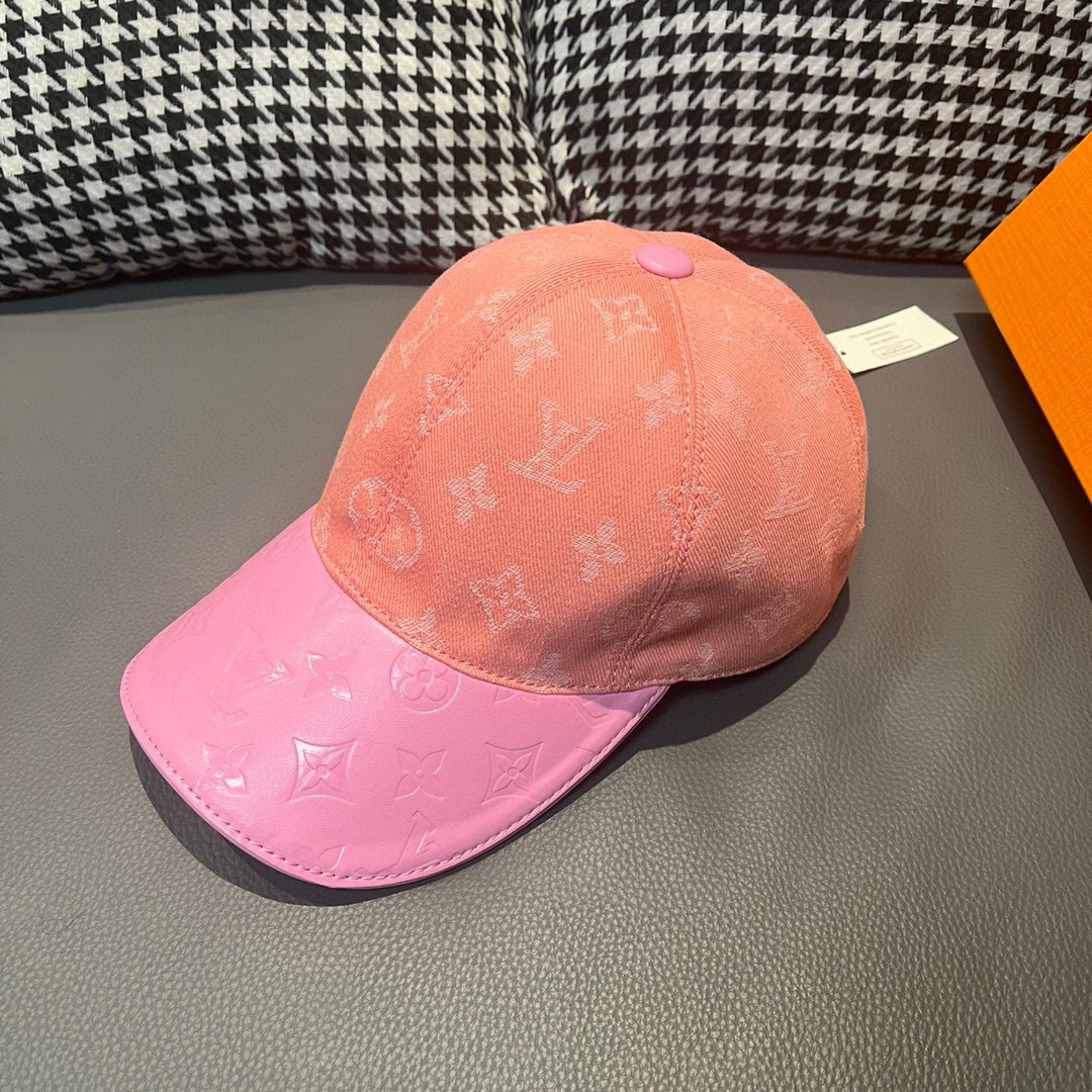 
配盒子布袋，LV(路易威登)新款原单棒球帽，牛皮压花，11开模订制，原版牛仔布料，做工细致完美，质量超
