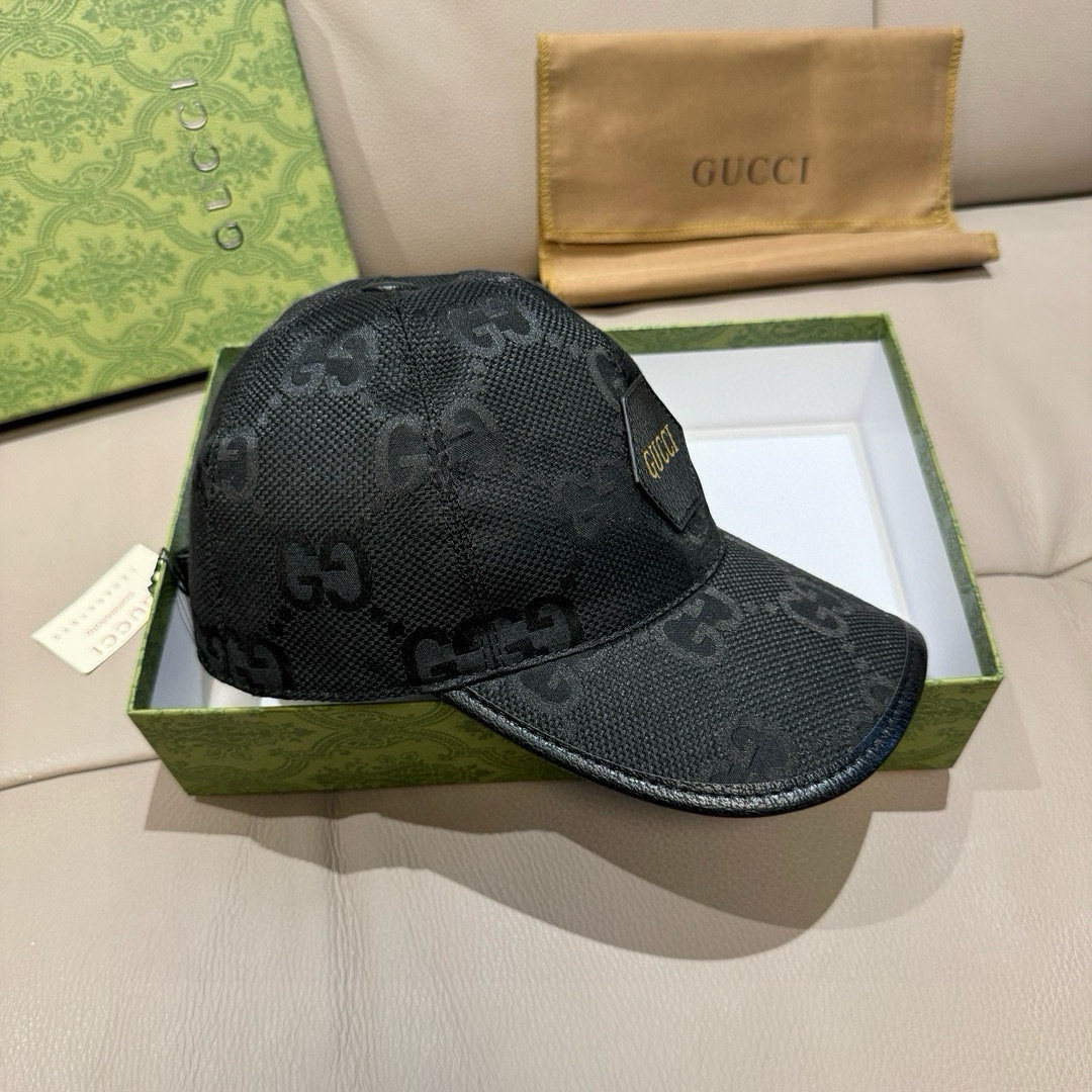 
配包装布袋，Gucci(古奇)新款原单棒球帽，Gucci烫金，专柜最新款，11开模订制，正版开模，原版
