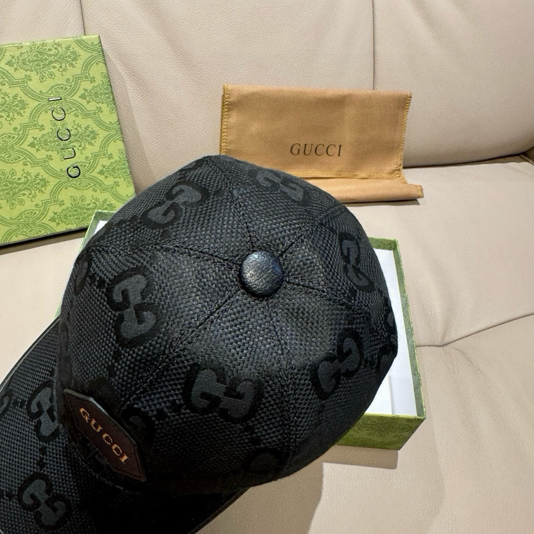 
配包装布袋，Gucci(古奇)新款原单棒球帽，Gucci烫金，专柜最新款，11开模订制，正版开模，原版